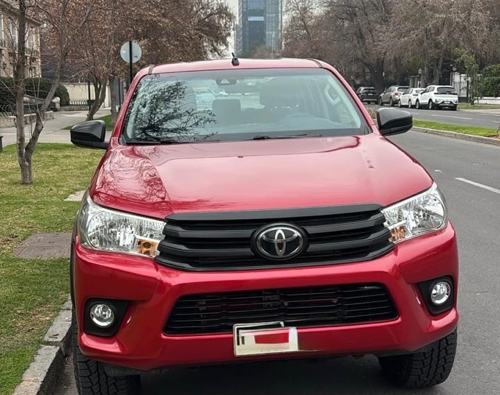 Toyota Hilux — foto 3 de 13