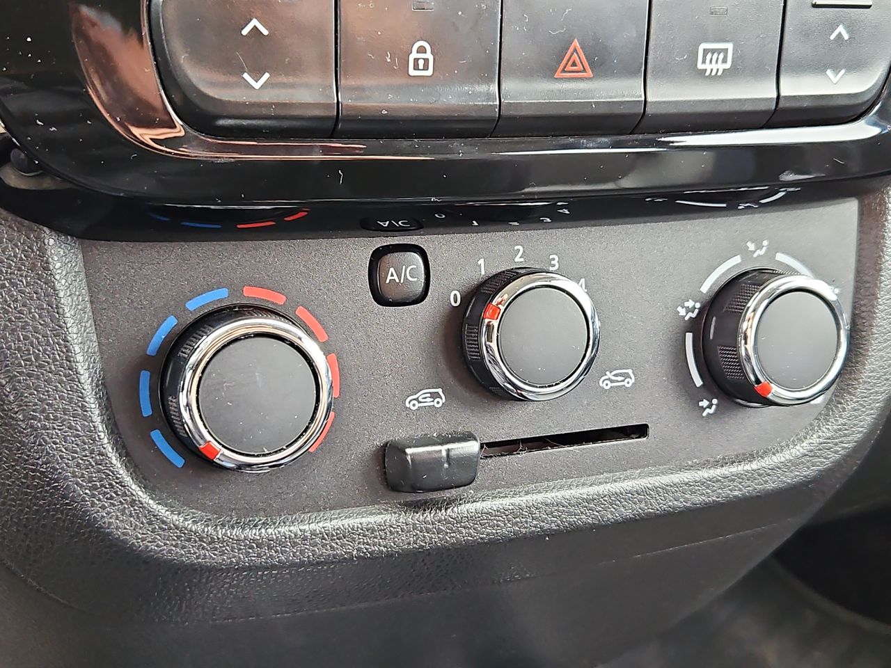 Renault Kwid Kwid Hb Mt 1.0 2024 Usado  Usado en Webautos.cl