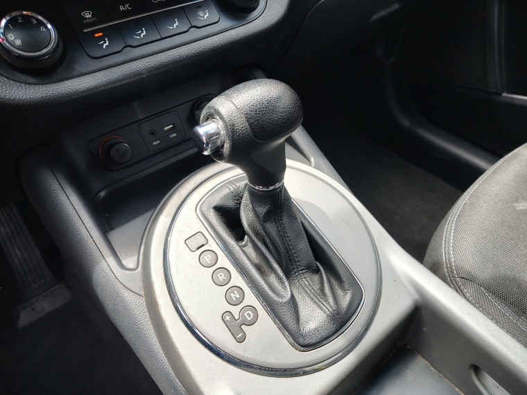 Kia Sportage Sportage Lx 2.0 Gsl 6at Ac 4x2 Euro V - 1550 2015 Usado en Rosselot Usados