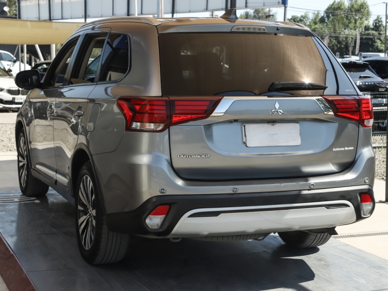 Mitsubishi Outlander Glx 4x4 2.4 Aut. 2021  Usado en Guillermo Morales Usados