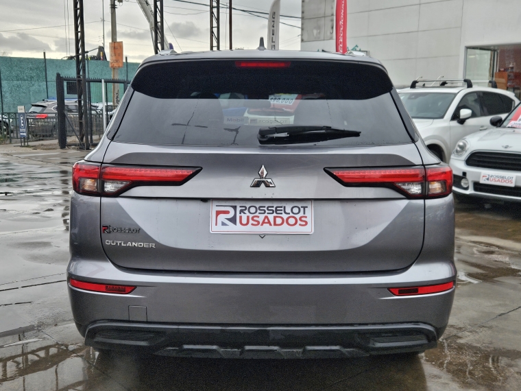 Mitsubishi New outlander Outlander Gl 2.5 Aut 2023 Usado Usado en Webautos.cl Mitsubishi New outlander Outlander Gl 2.5 Aut 2023 Usado Usado en Webautos.cl
