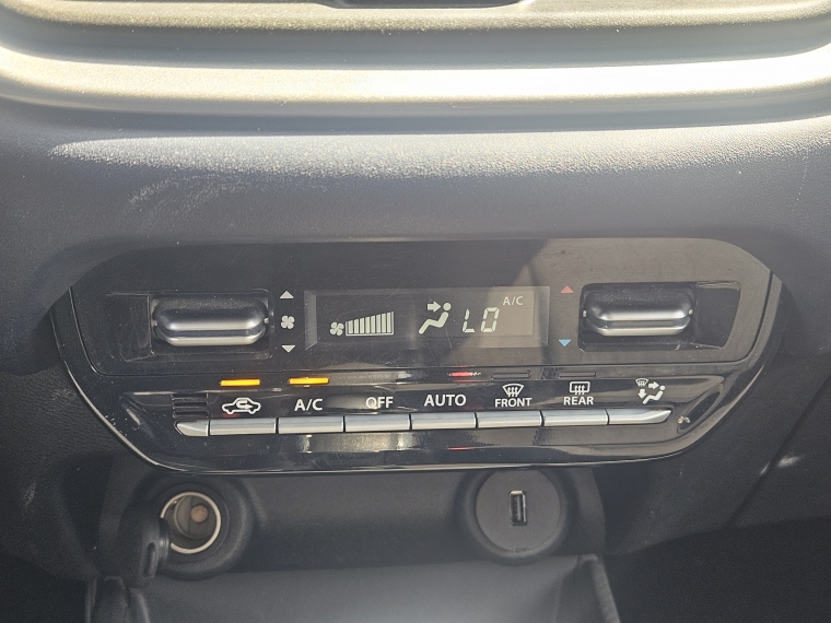 Suzuki Baleno — foto 12 de 20
