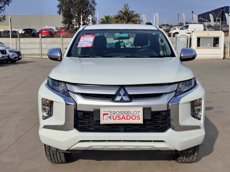 Mitsubishi L200 L200 D/c 2.4 Katana Crt 4x4 Special Pack 2023 Usado en Rosselot Usados