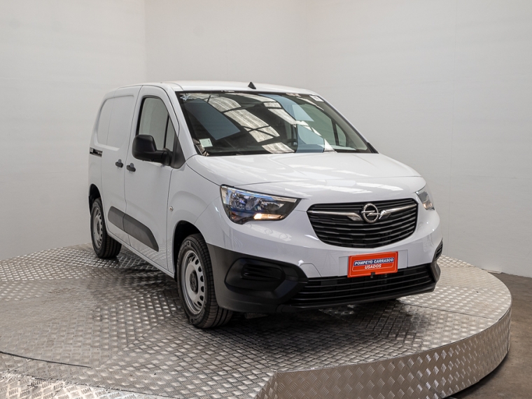 Opel Combo  1.5td Essentia Mt6 E6 2024 Usado  Usado en Pompeyo