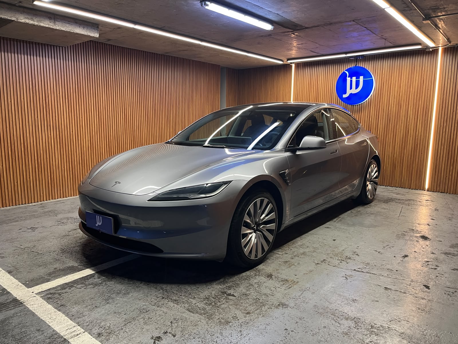 Tesla Model 3 — foto 1 de 15