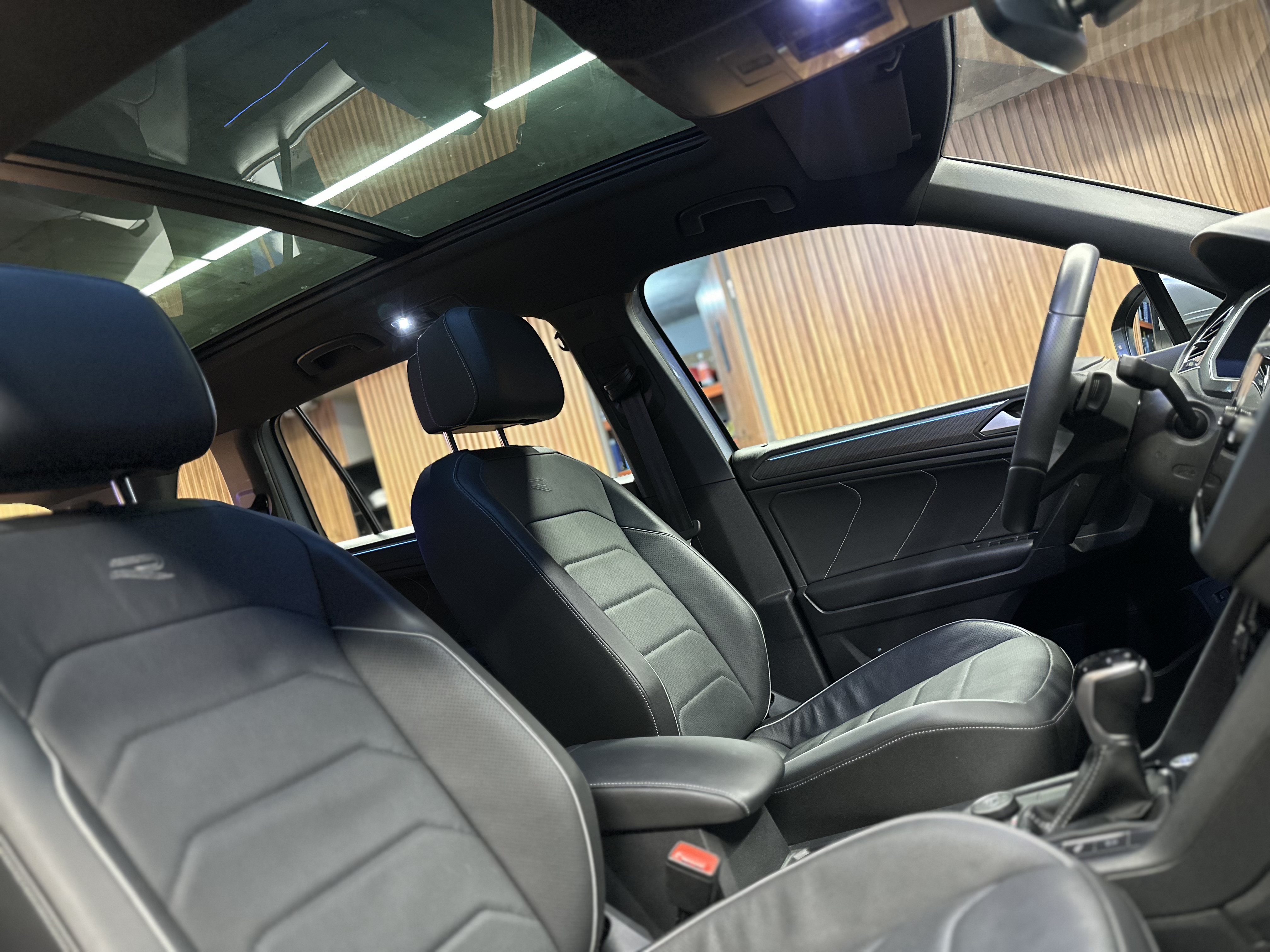 Volkswagen Tiguan — foto 20 de 20