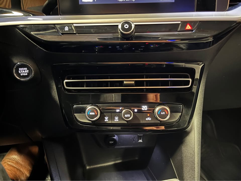 Opel Mokka — foto 17 de 17