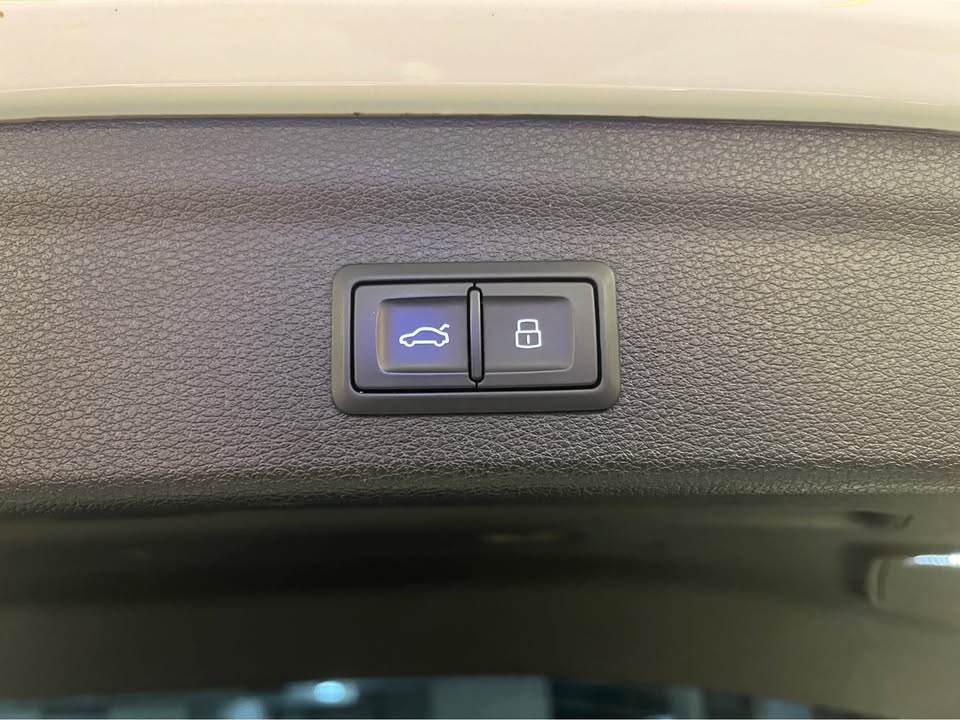 Audi Q3 — foto 15 de 16