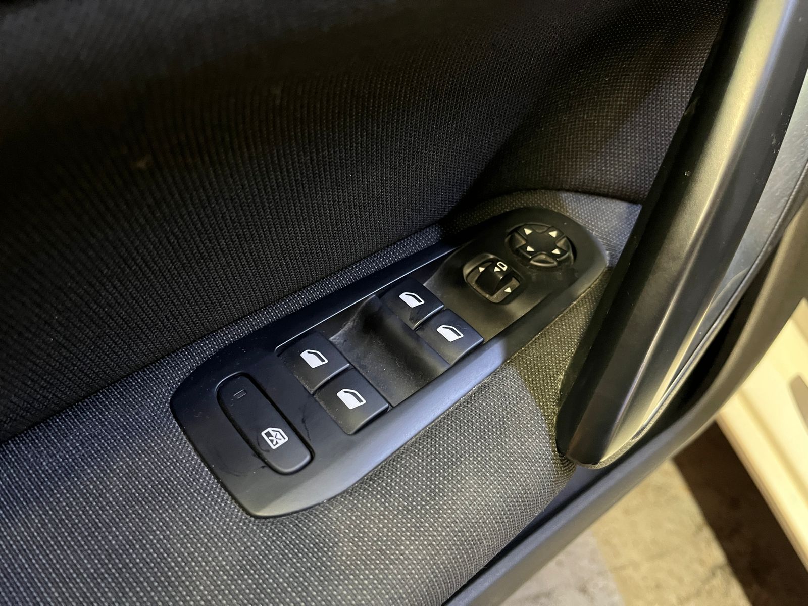 Peugeot 308 — foto 15 de 16