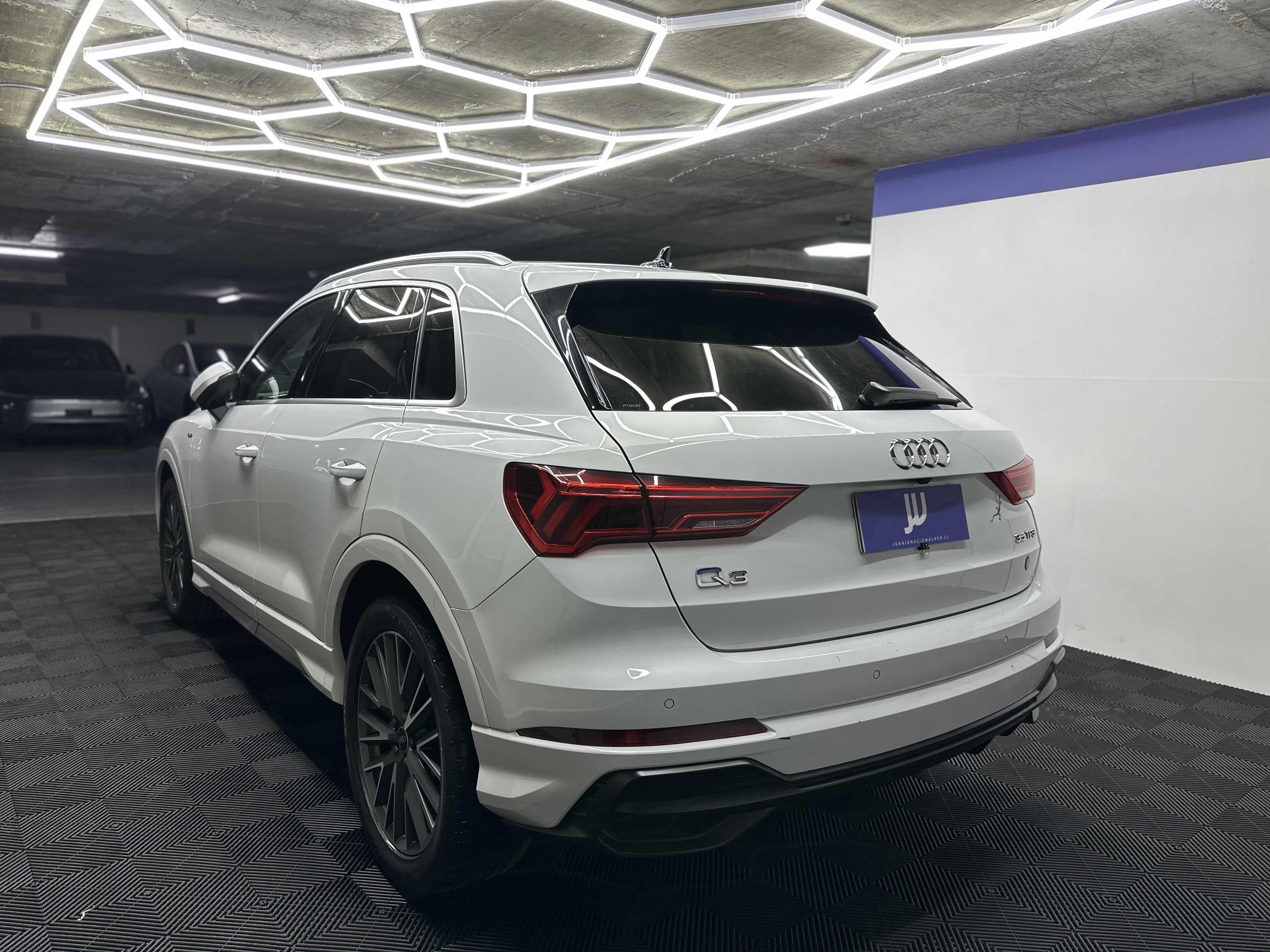 Audi Q3 — foto 4 de 18