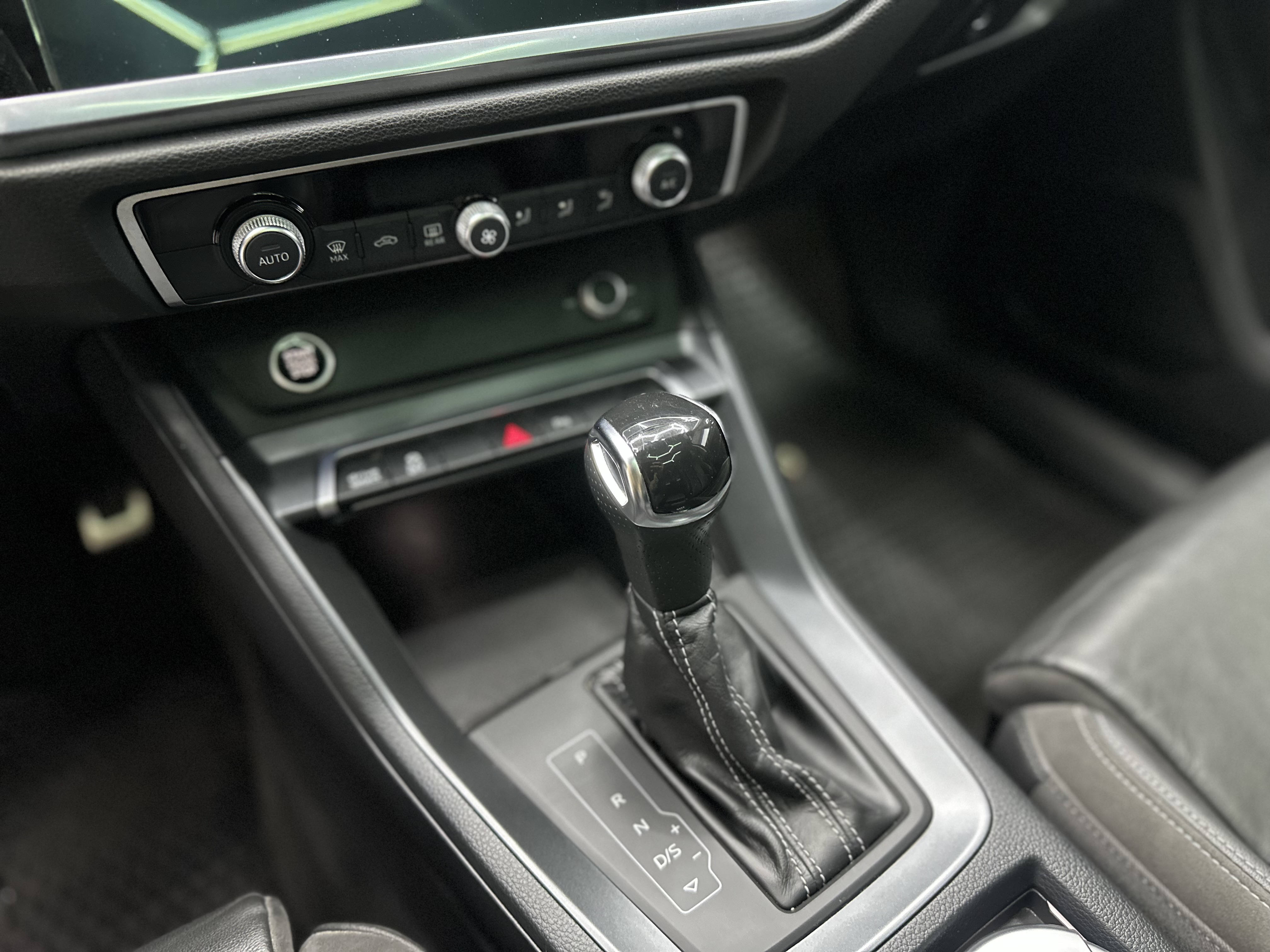 Audi Q3 — foto 9 de 18