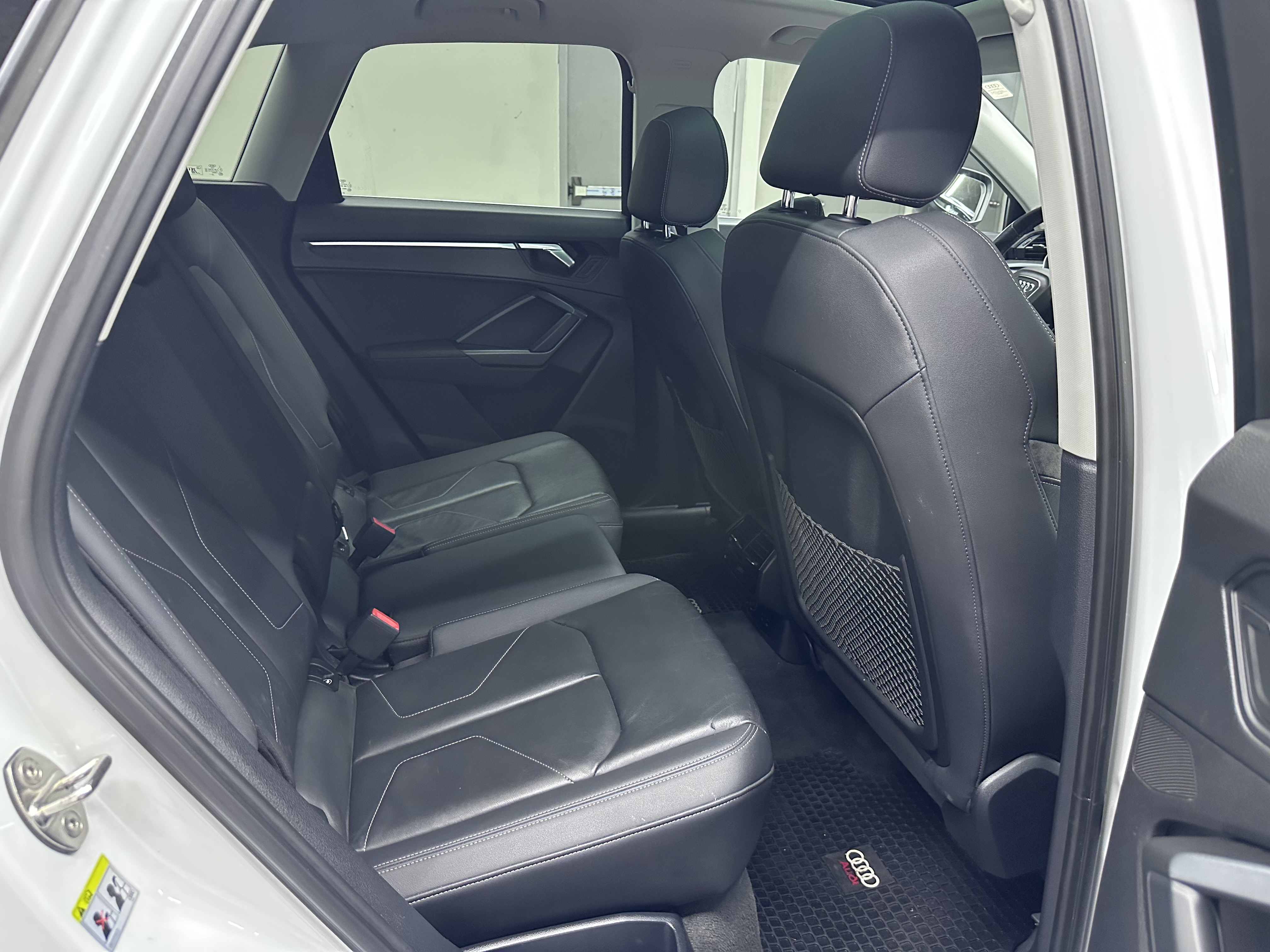 Audi Q3 — foto 13 de 18