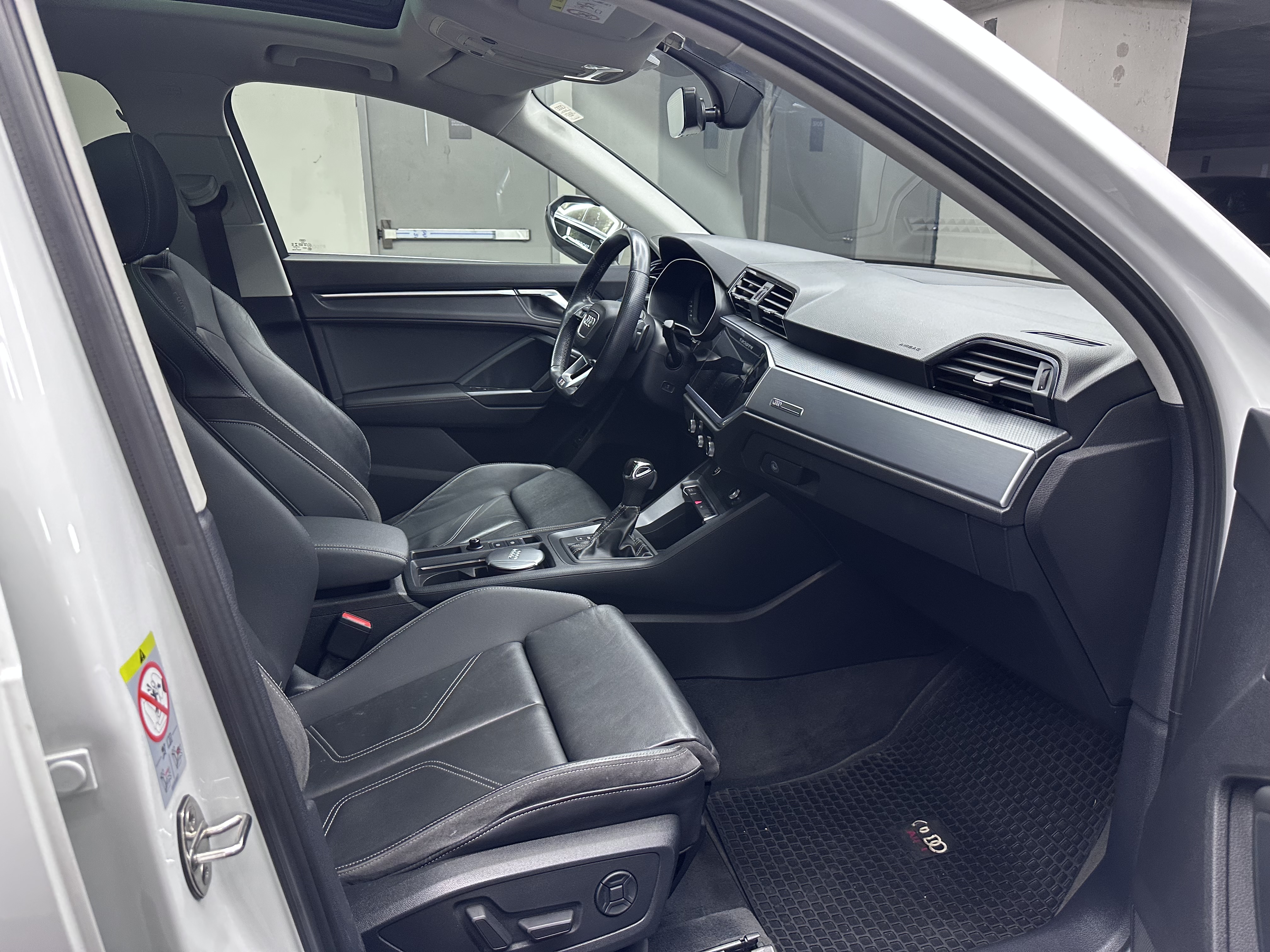 Audi Q3 — foto 14 de 18