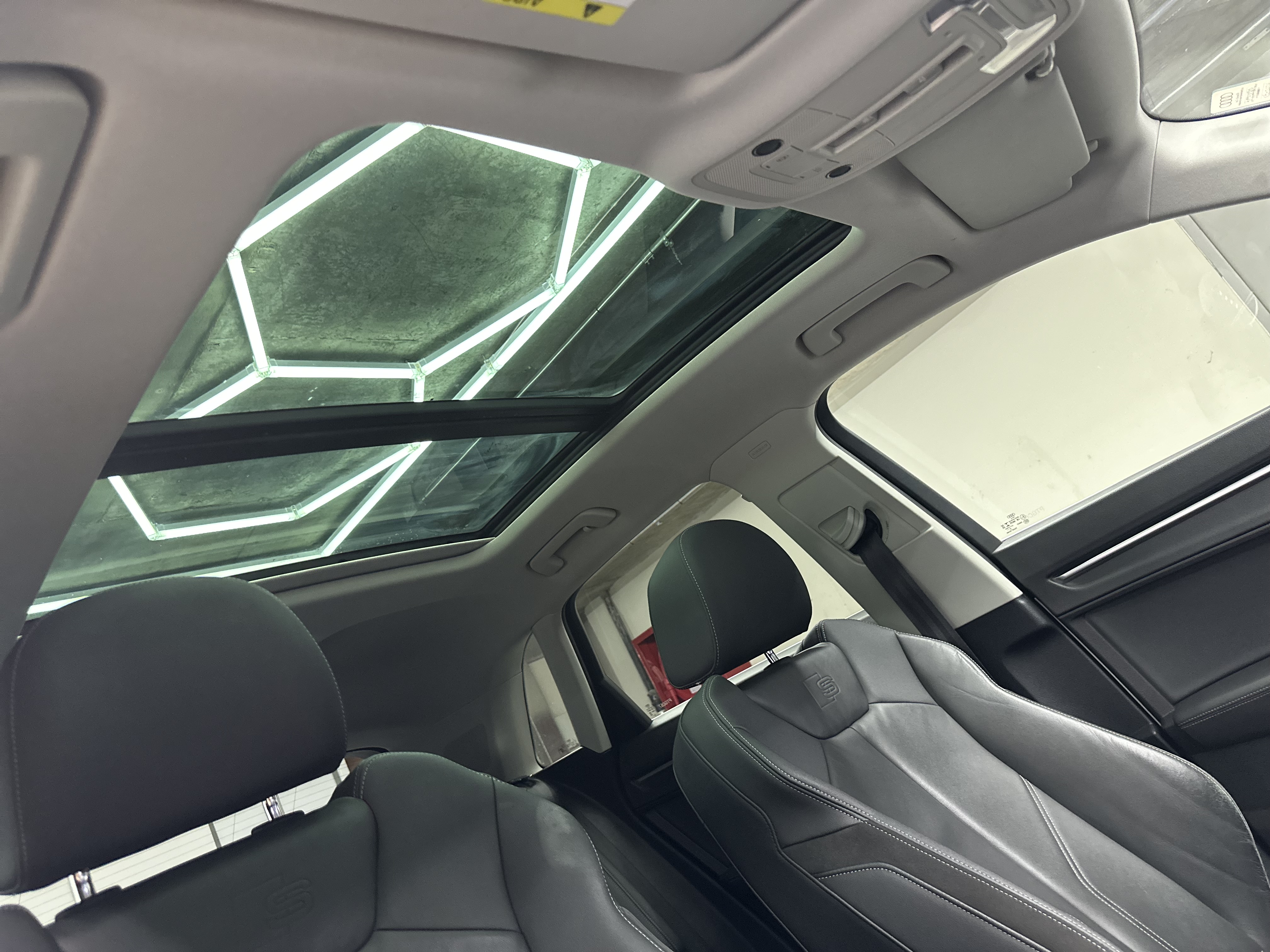 Audi Q3 — foto 16 de 18