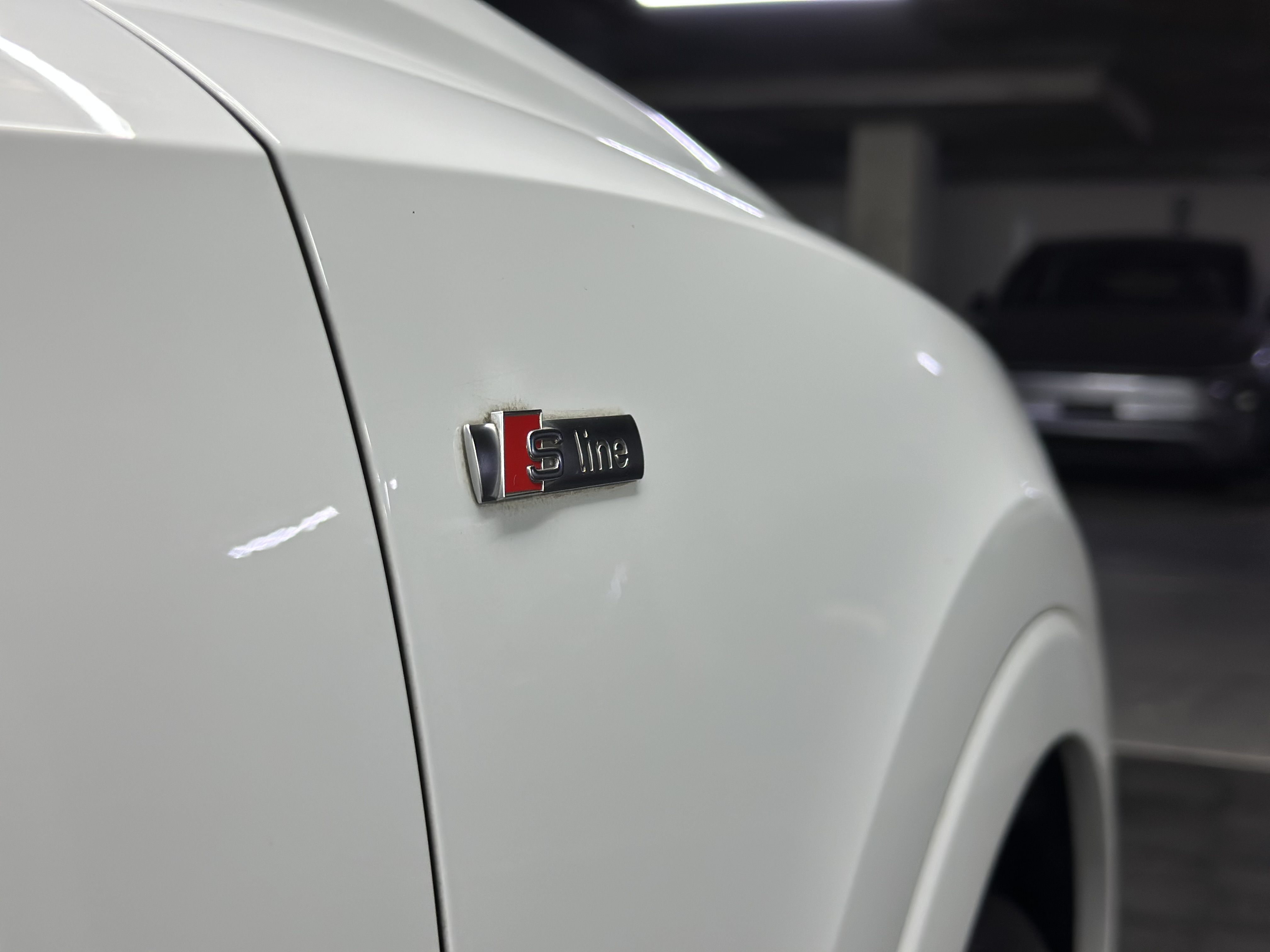 Audi Q3 — foto 17 de 18