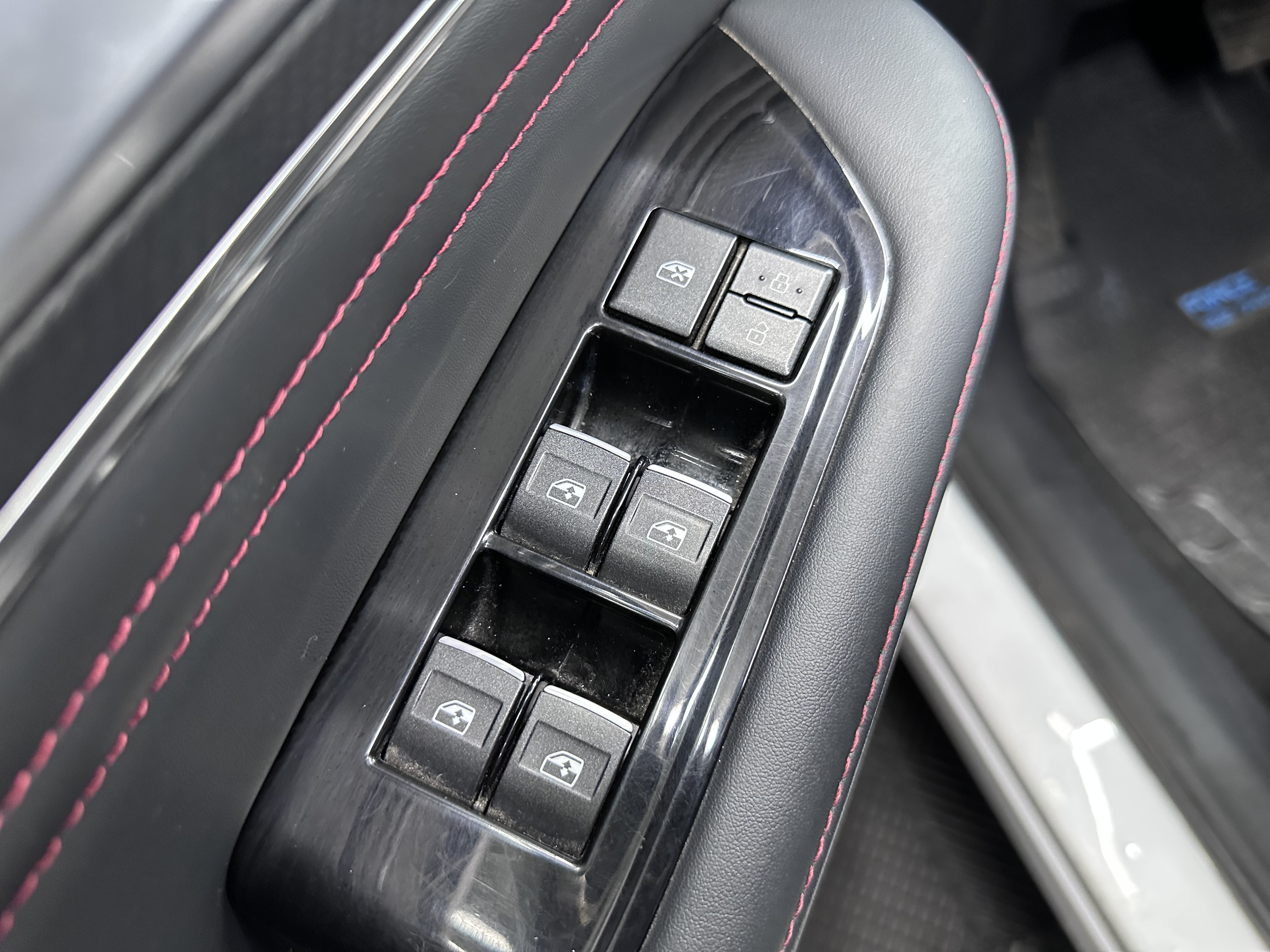 Dongfeng T5 — foto 8 de 16