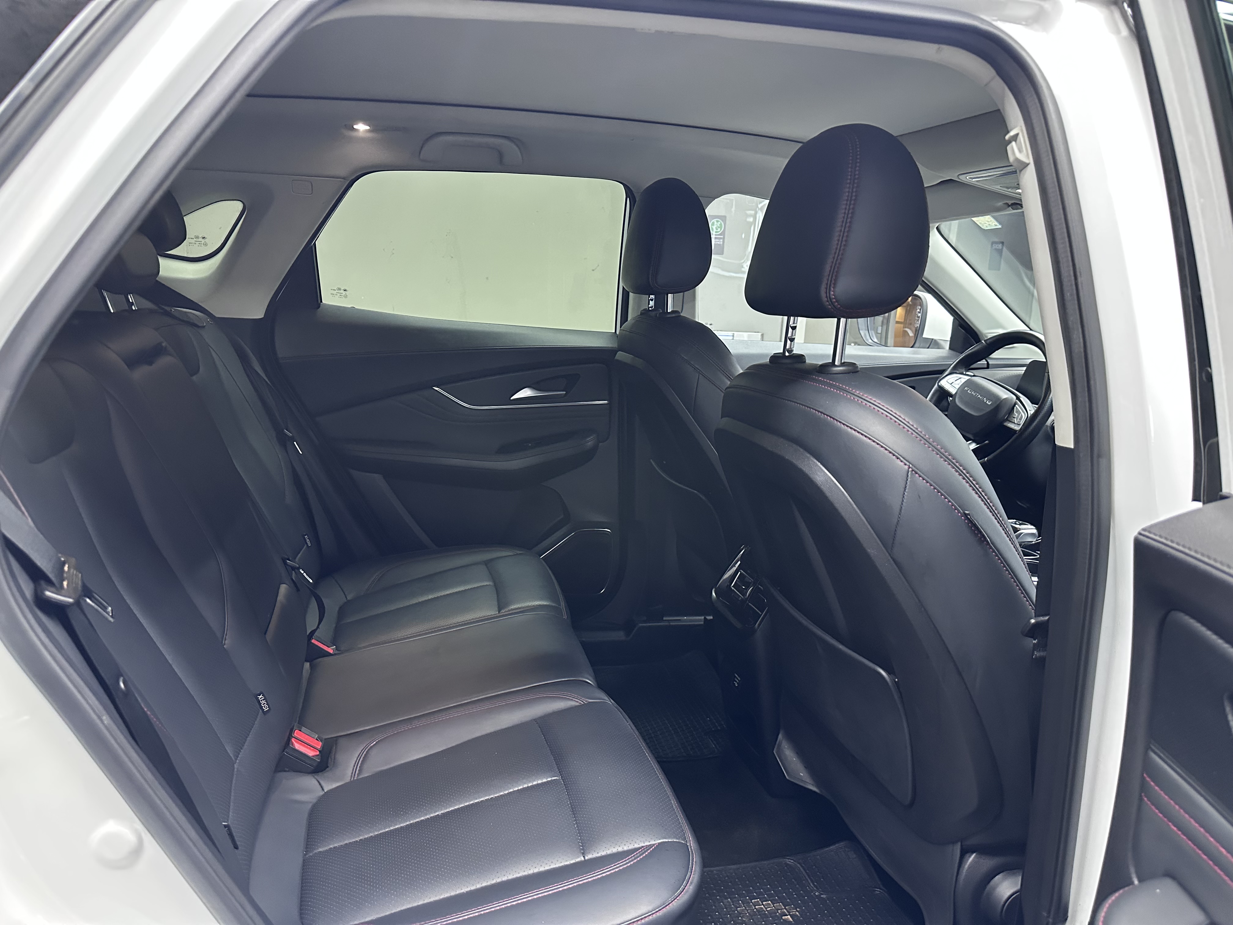 Dongfeng T5 — foto 12 de 16