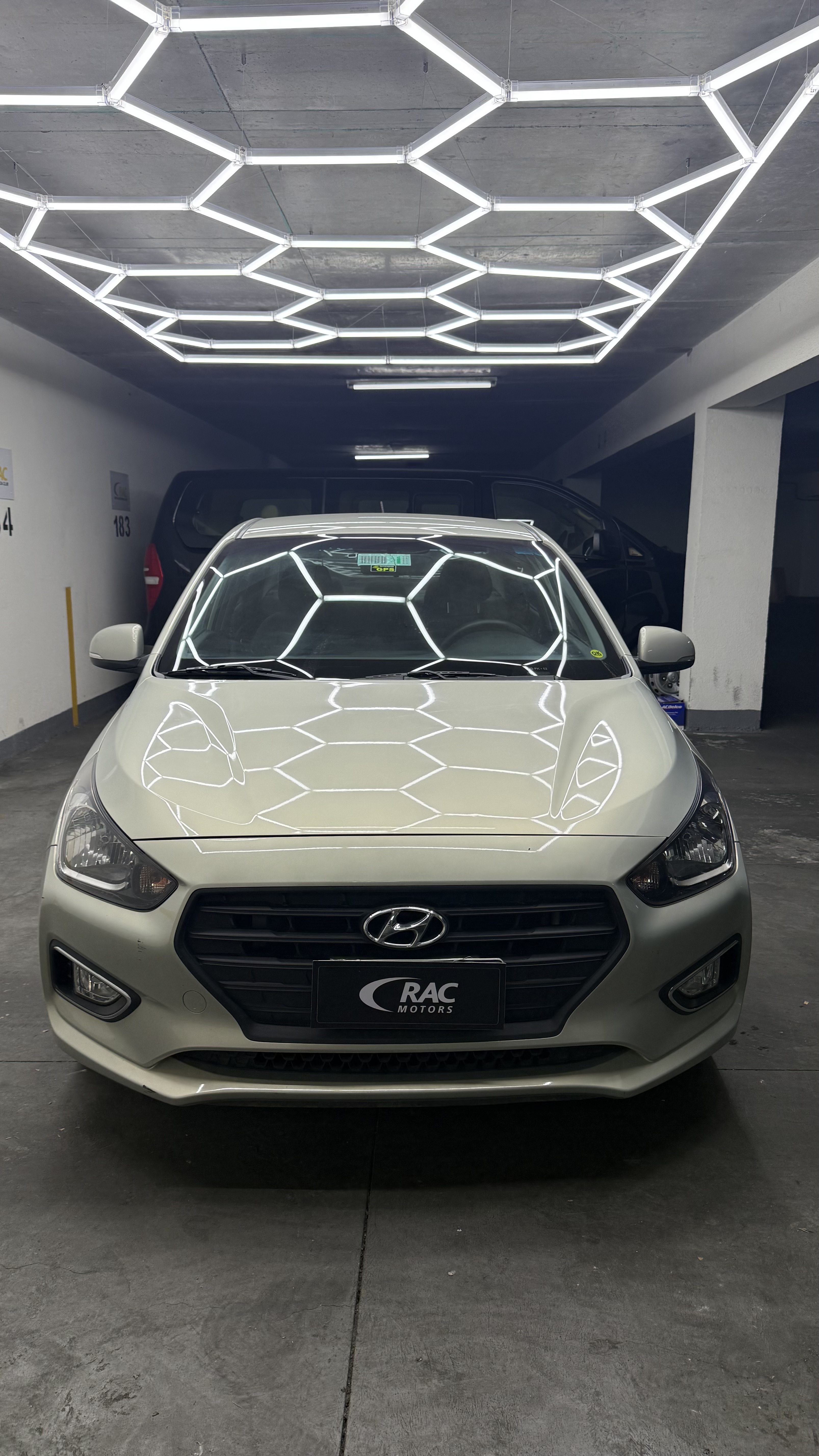 Hyundai Verna 2022 — foto 2