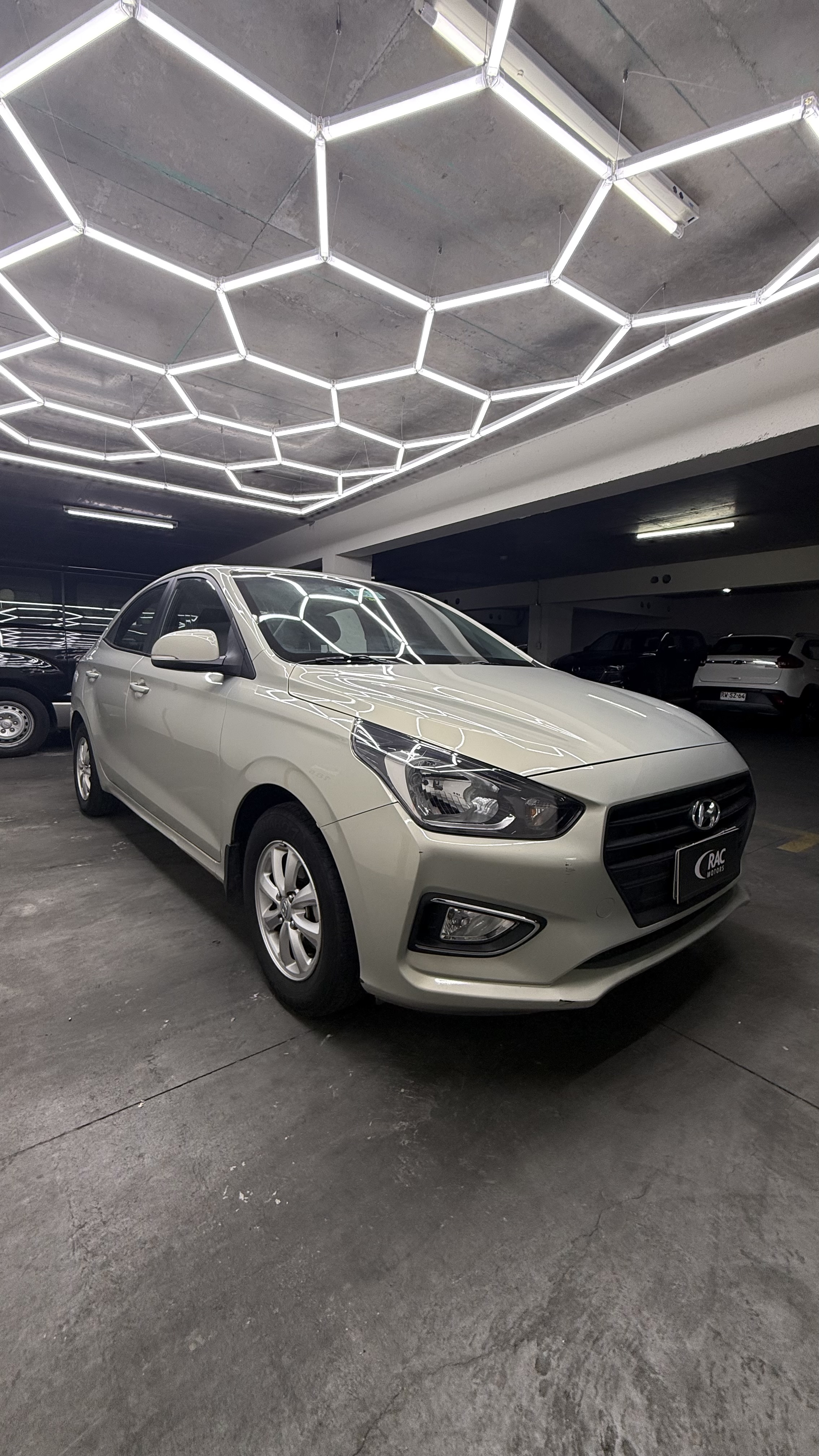 Hyundai Verna 2022 — foto 3