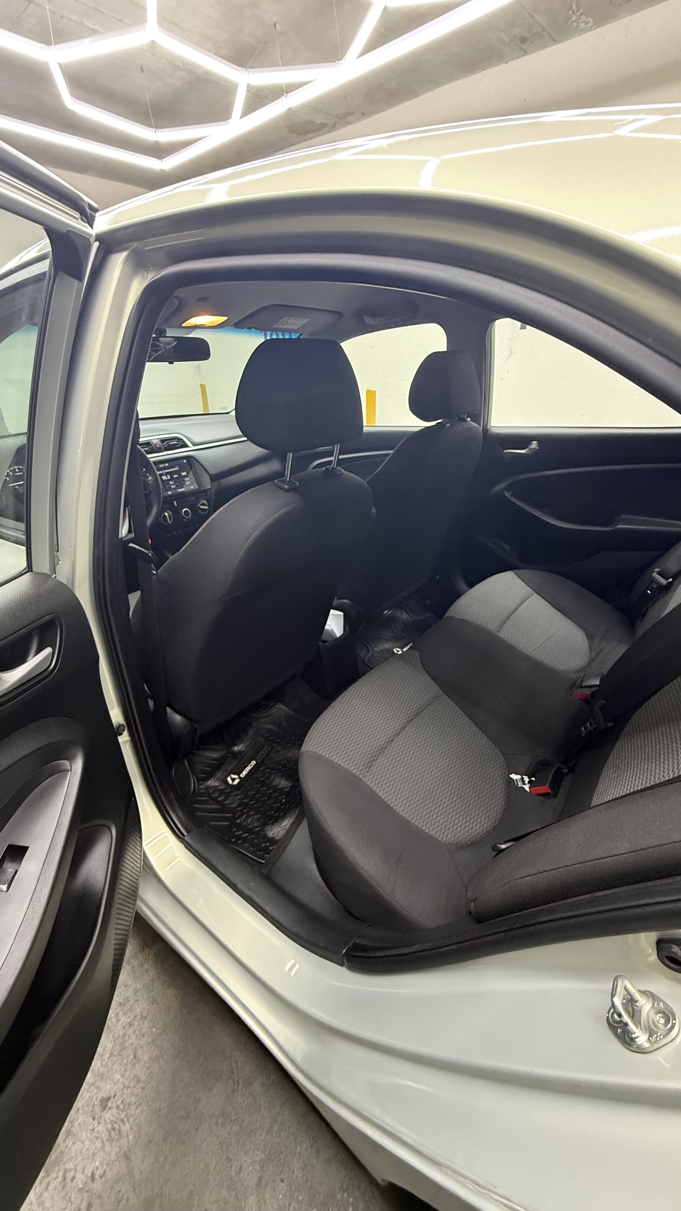 Hyundai Verna 2022 — foto 10