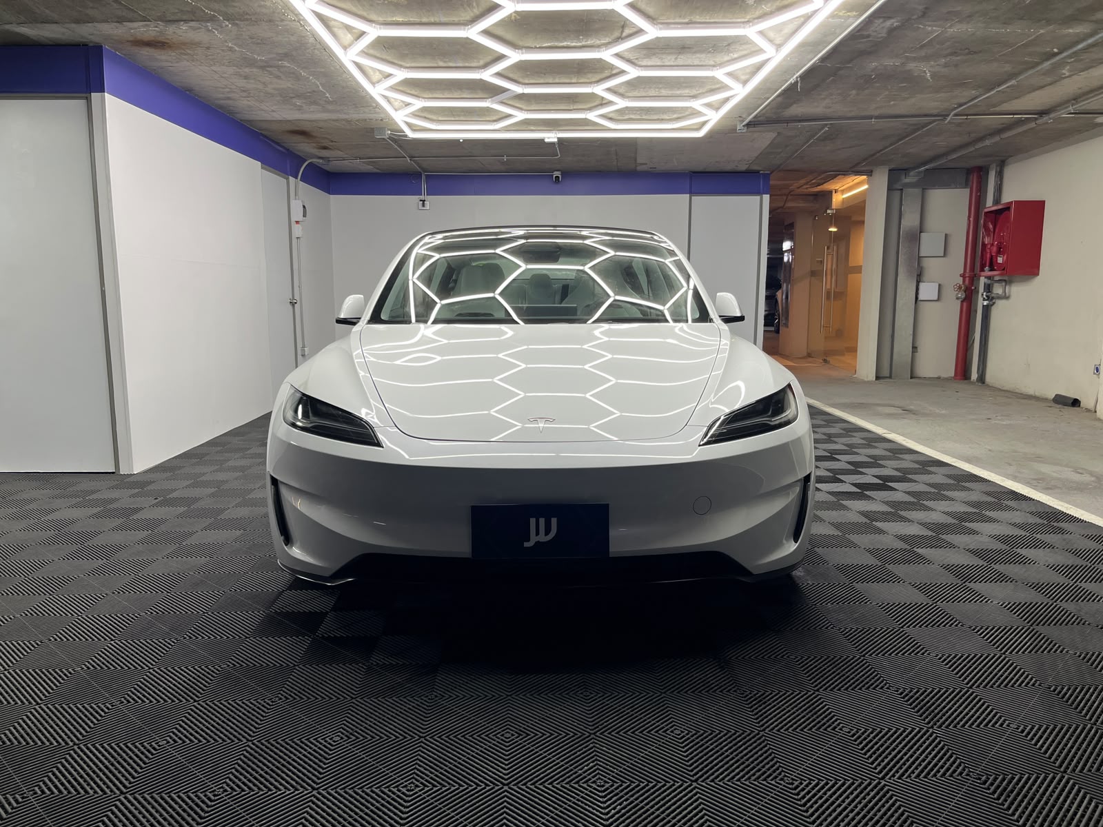 Tesla Model 3 — foto 2 de 12