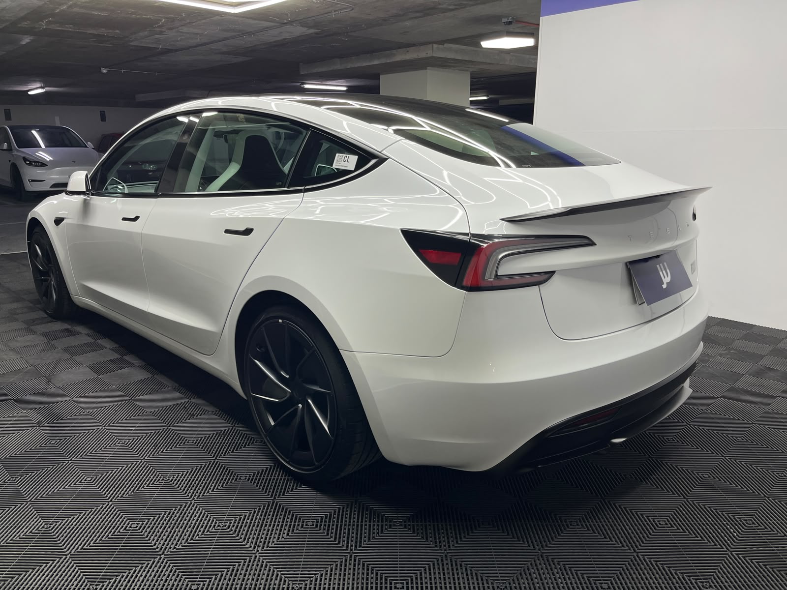 Tesla Model 3 — foto 4 de 12