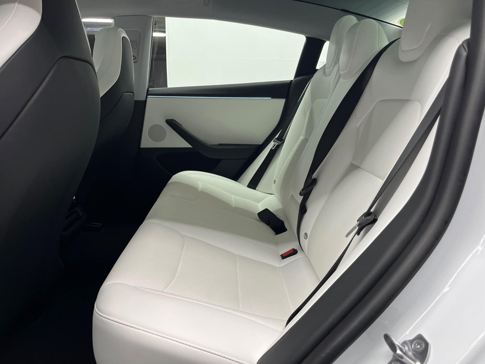 Tesla Model 3 — foto 9 de 12