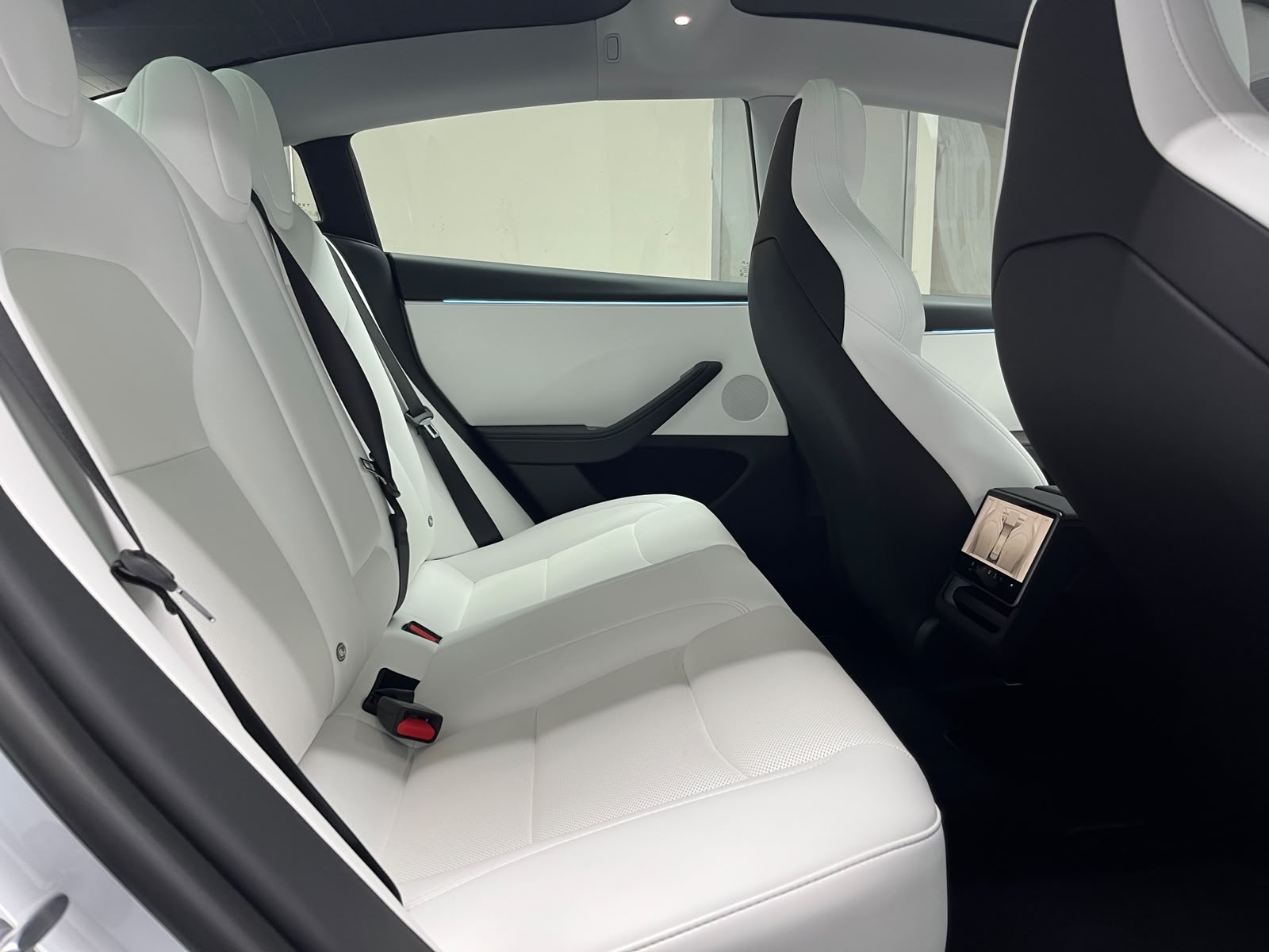 Tesla Model 3 — foto 10 de 12
