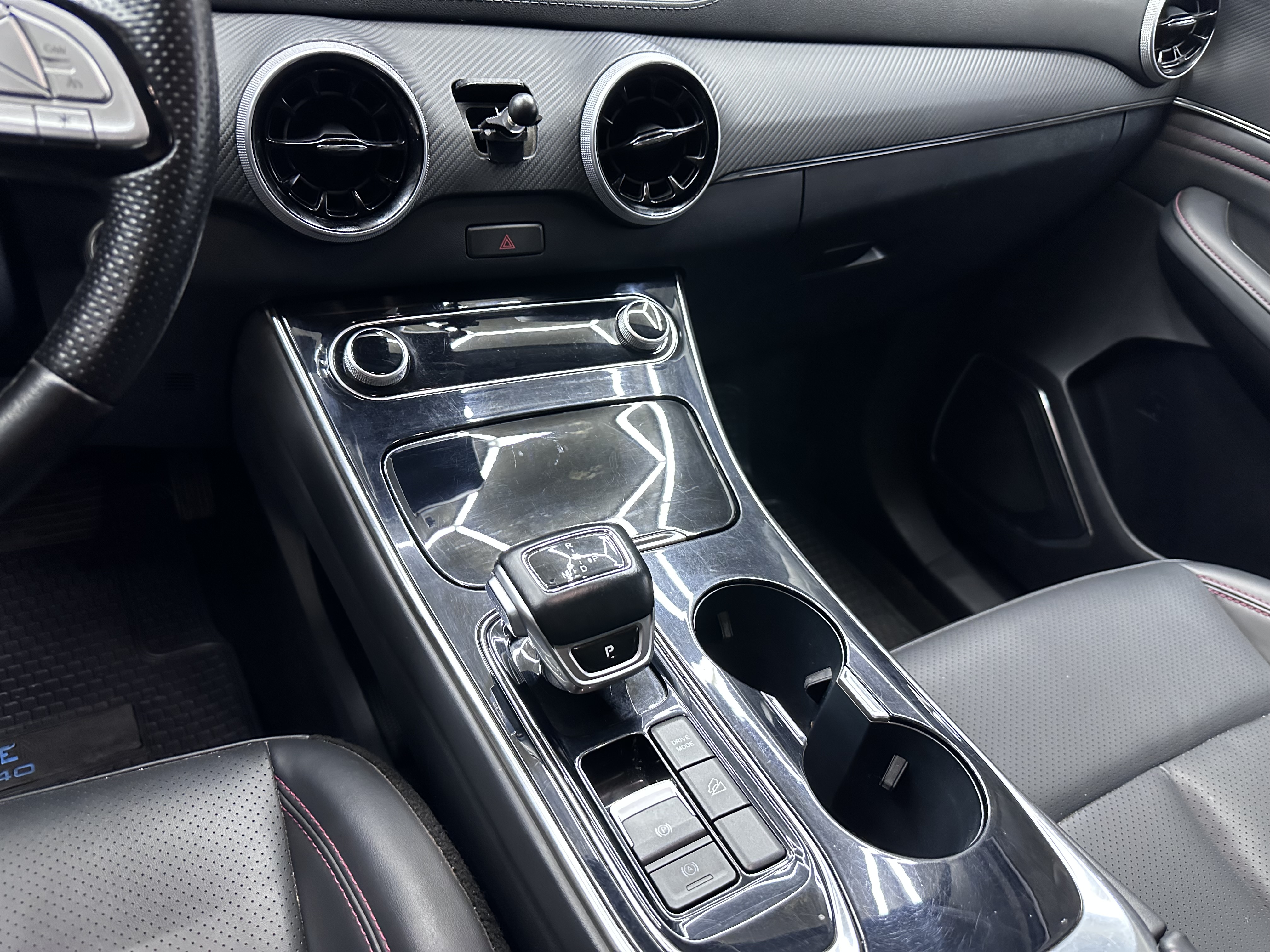Dongfeng T5 Evo — foto 8 de 17