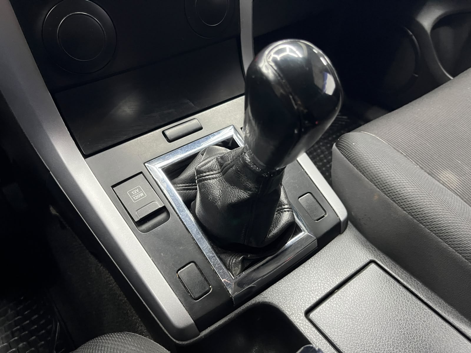Suzuki Grand Vitara — foto 10 de 13