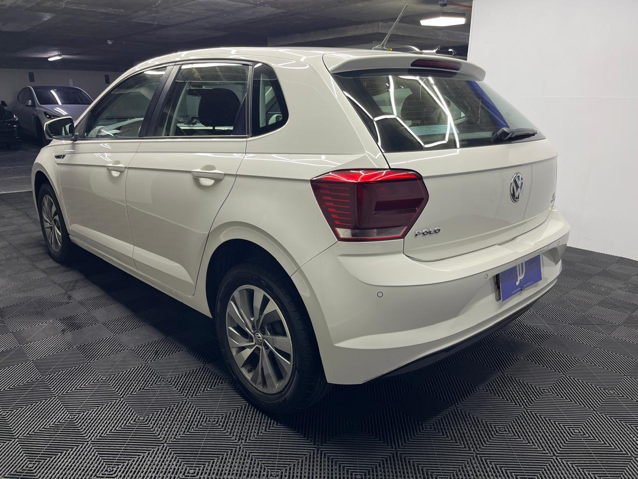 Volkswagen Polo — foto 4 de 15