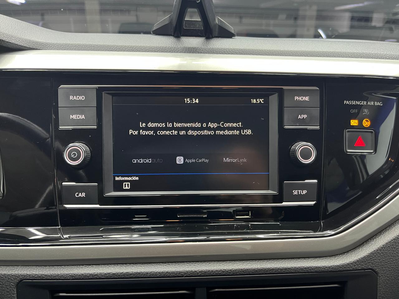 Volkswagen Polo — foto 10 de 15