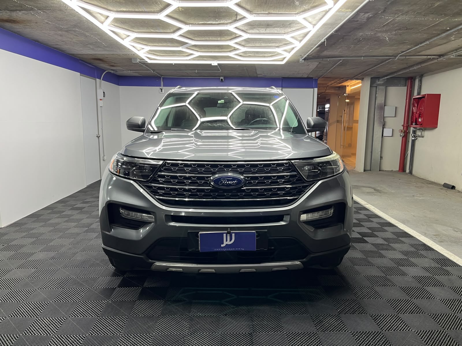 Ford Explorer — foto 2 de 15