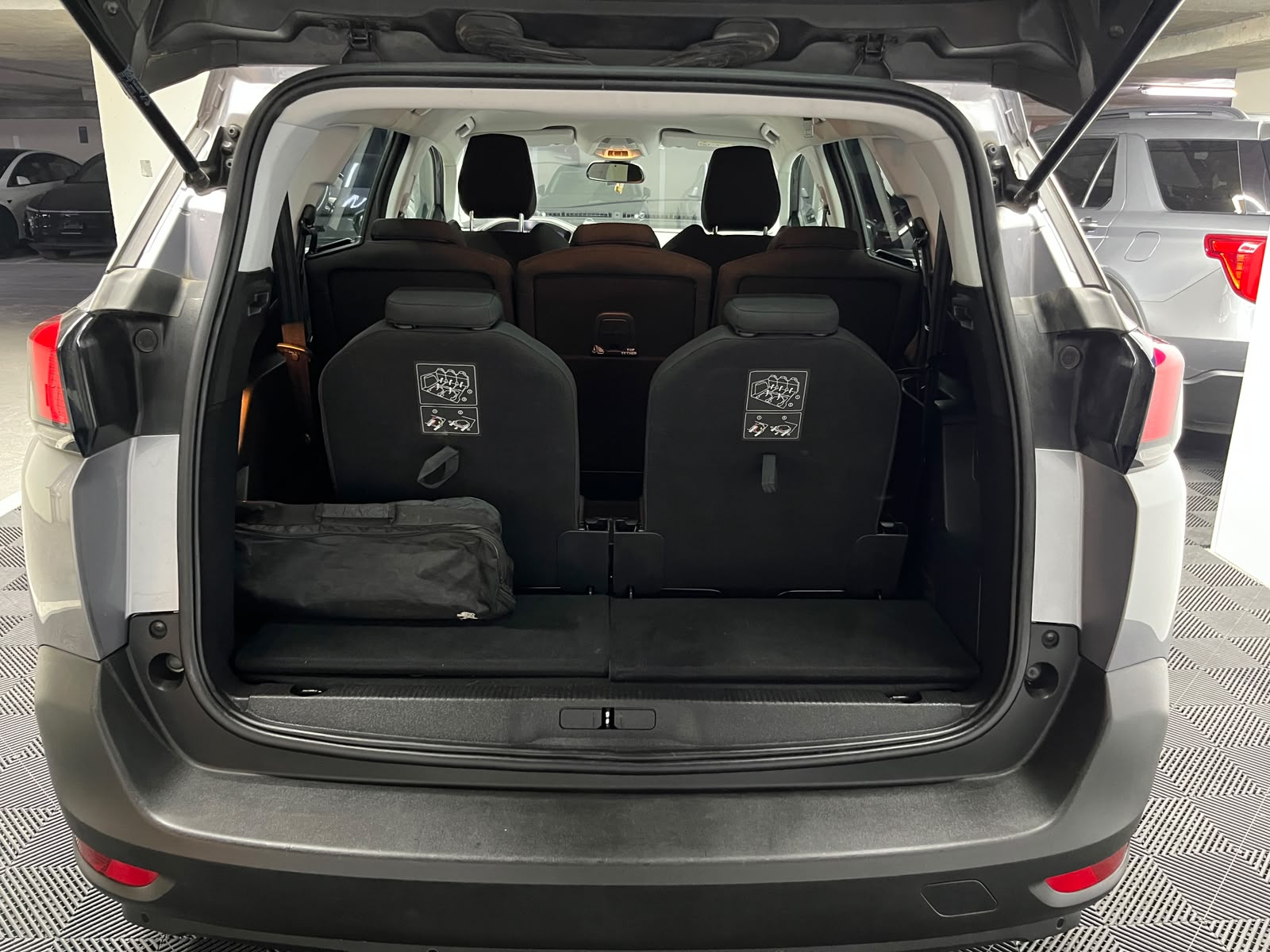 Peugeot 5008 — foto 6 de 16
