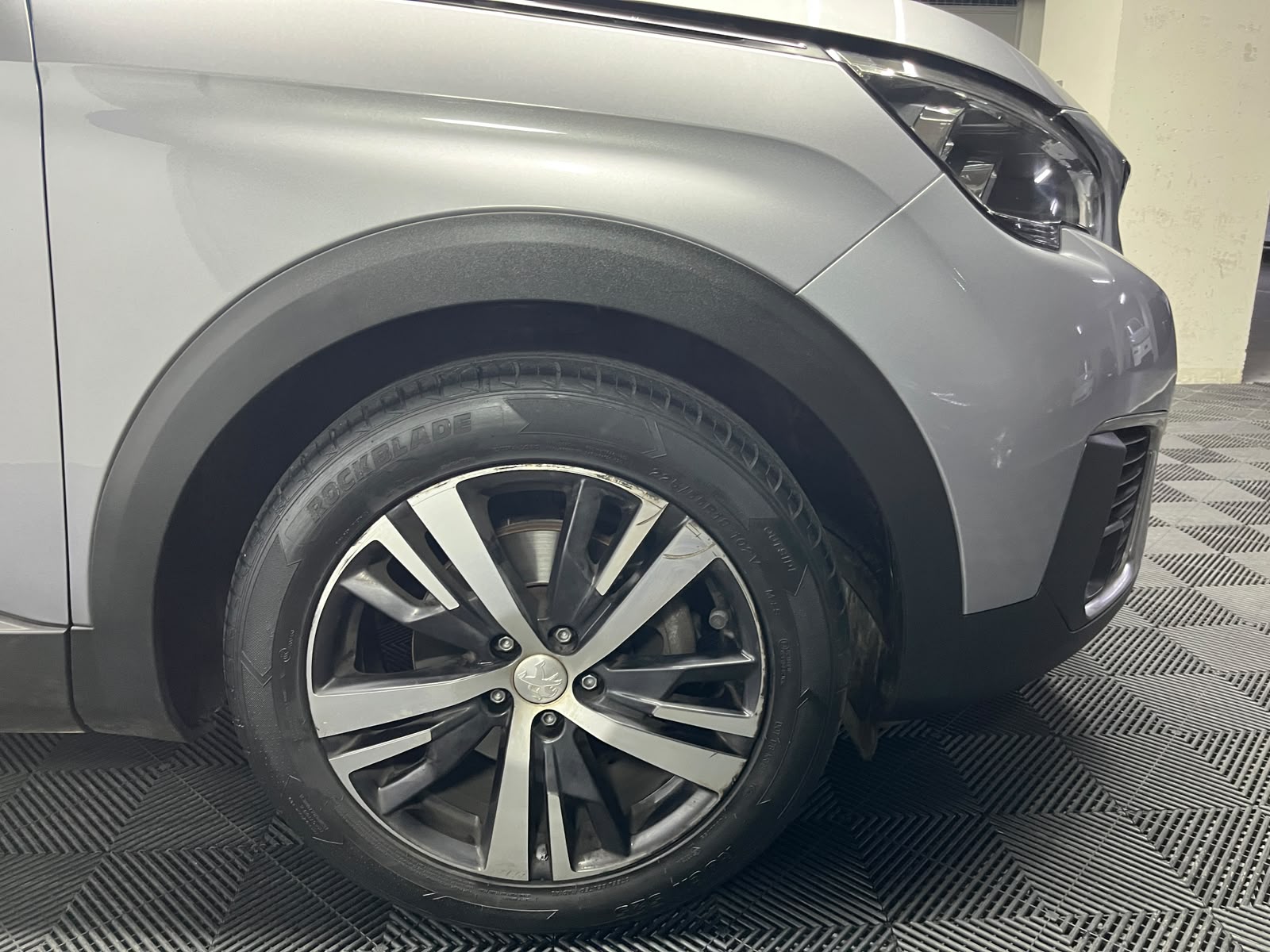 Peugeot 5008 — foto 8 de 16