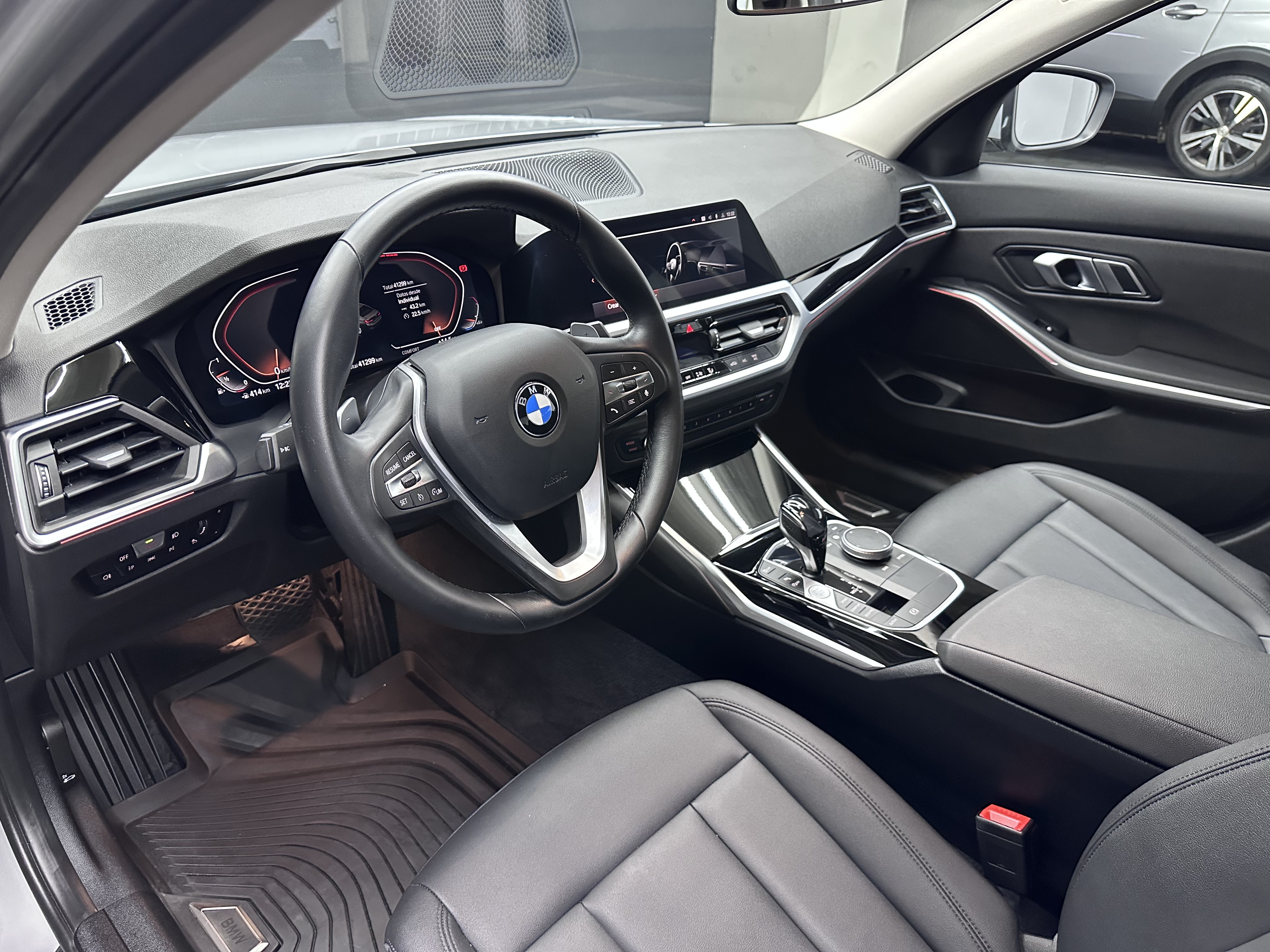 BMW 320 — foto 7 de 16