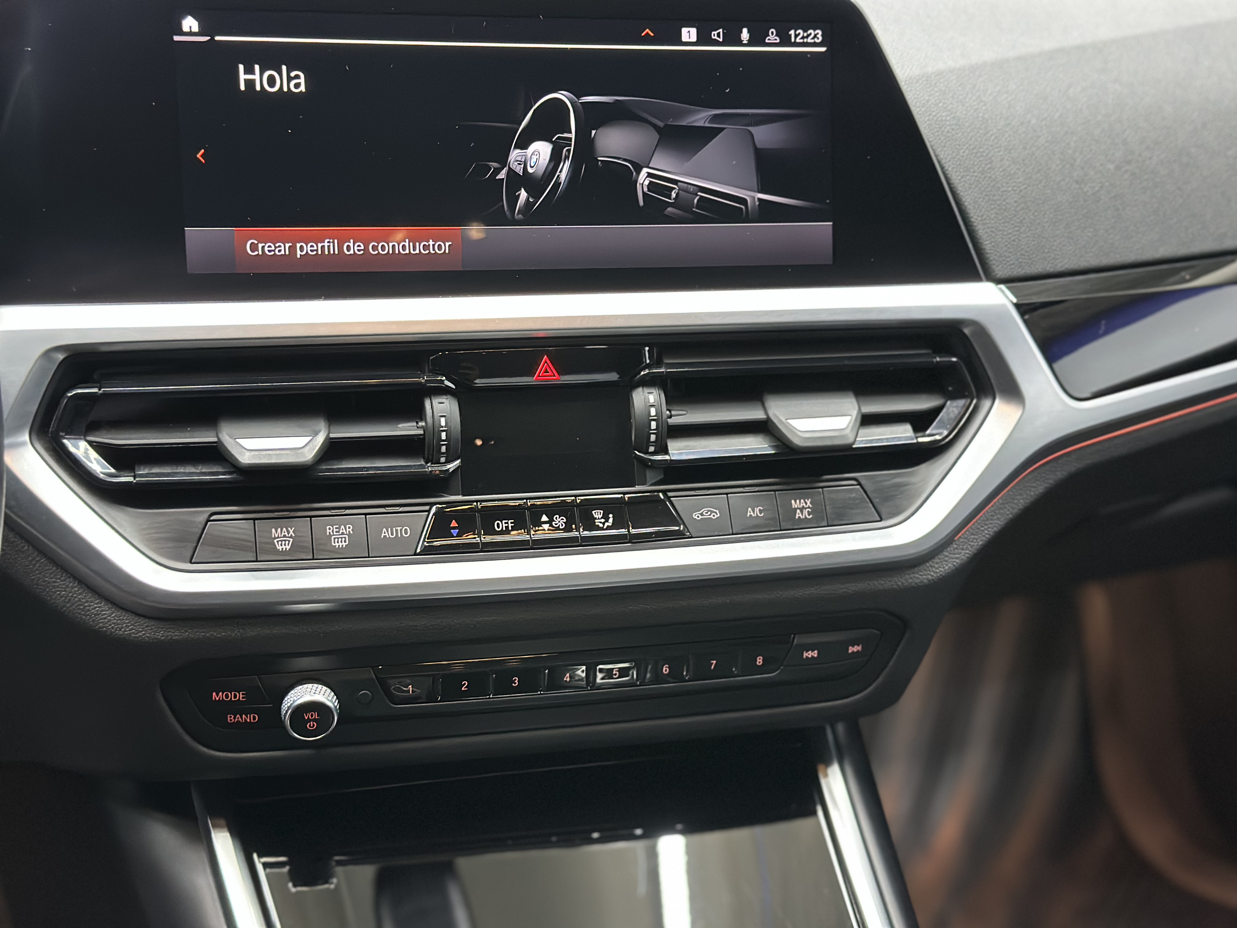 BMW 320 — foto 9 de 16