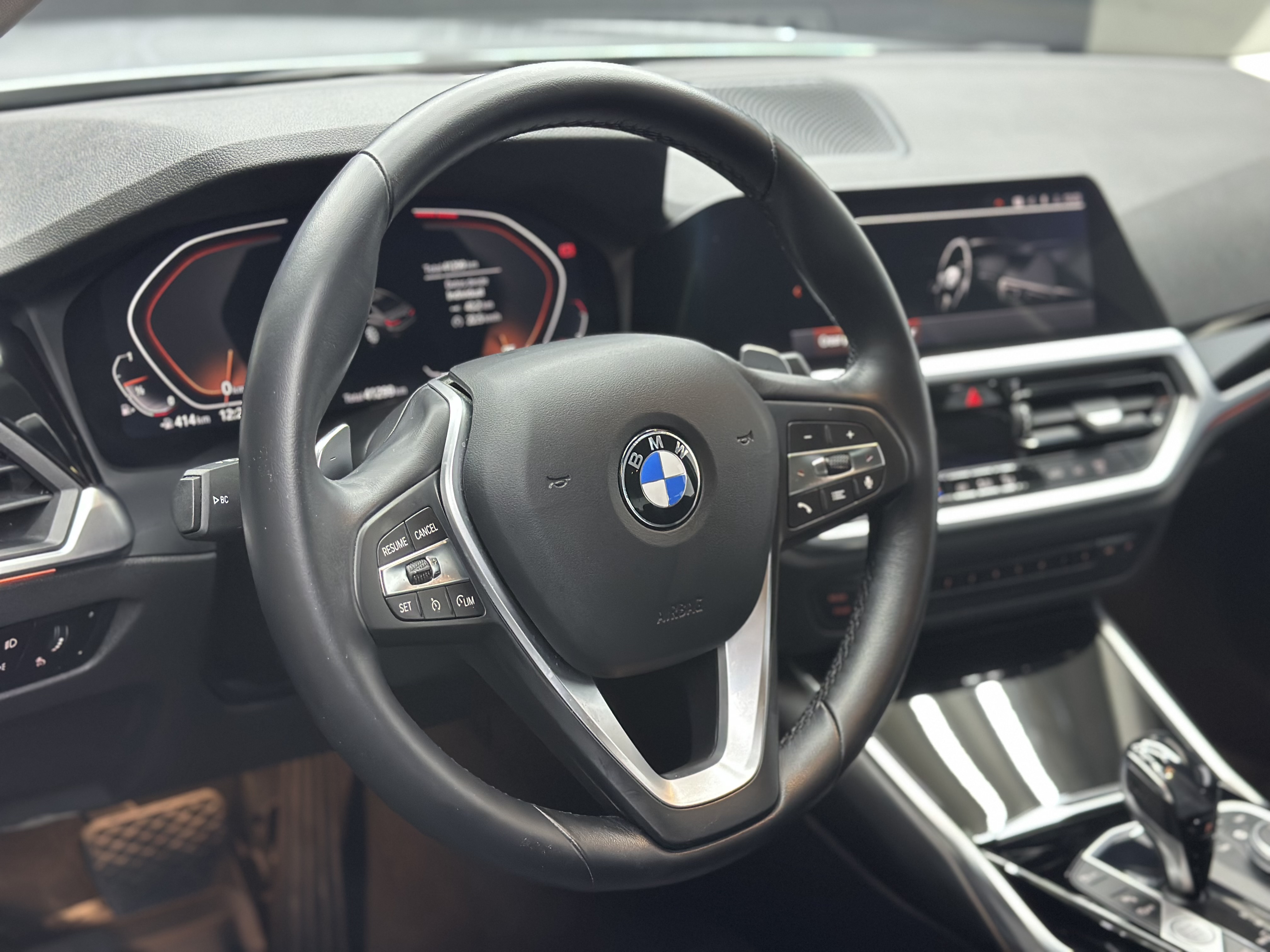 BMW 320 — foto 10 de 16