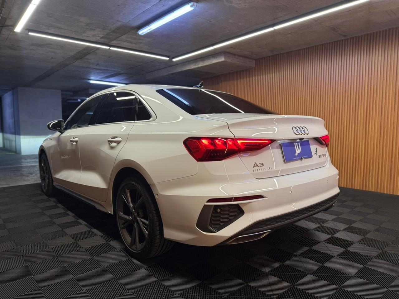 Audi A3 — foto 6 de 13