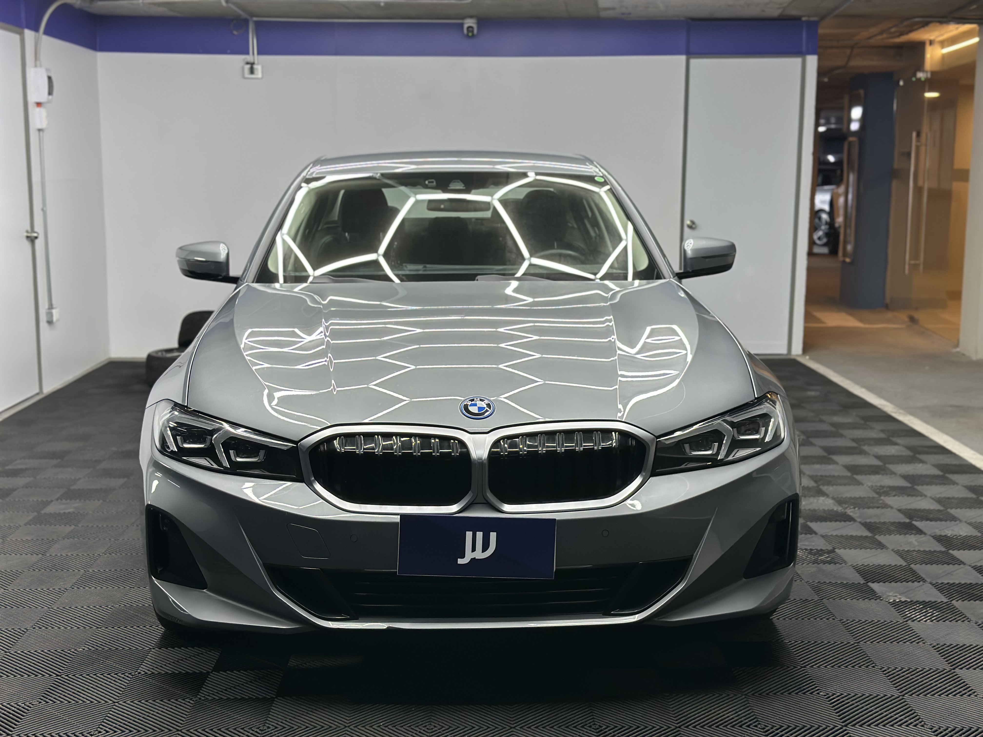 BMW 330 — foto 2 de 17