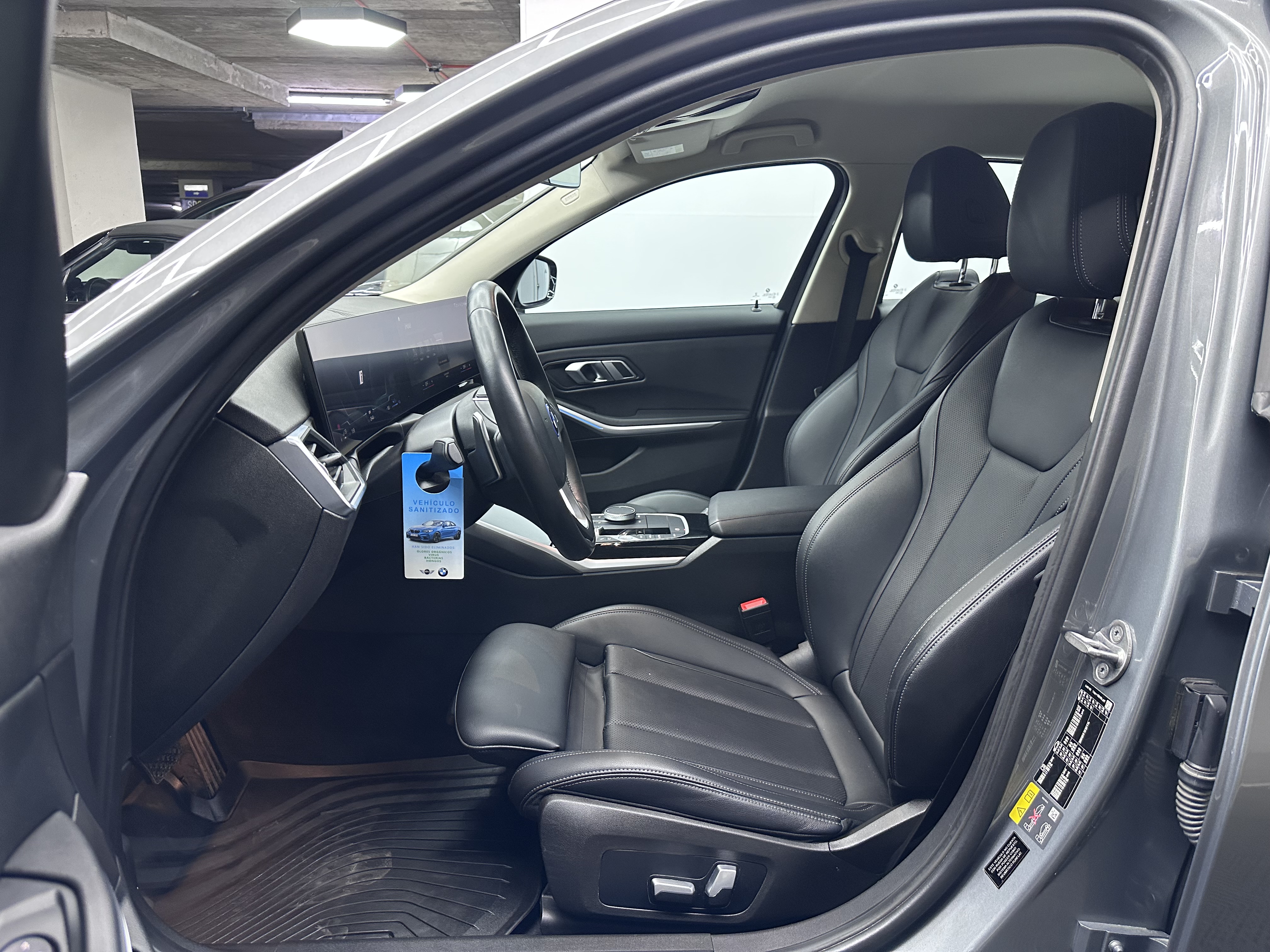 BMW 330 — foto 10 de 17