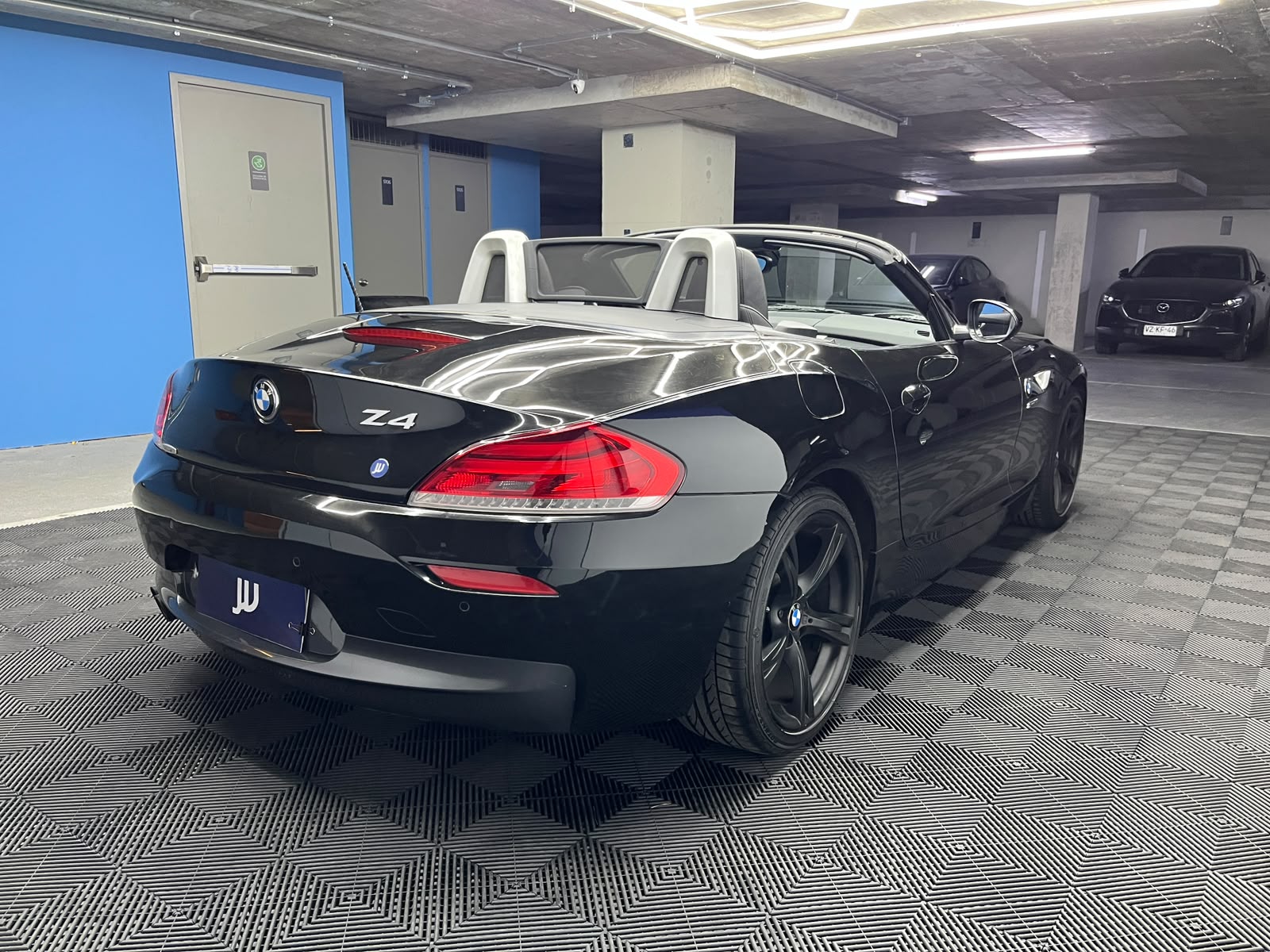 BMW Z4 — foto 6 de 11