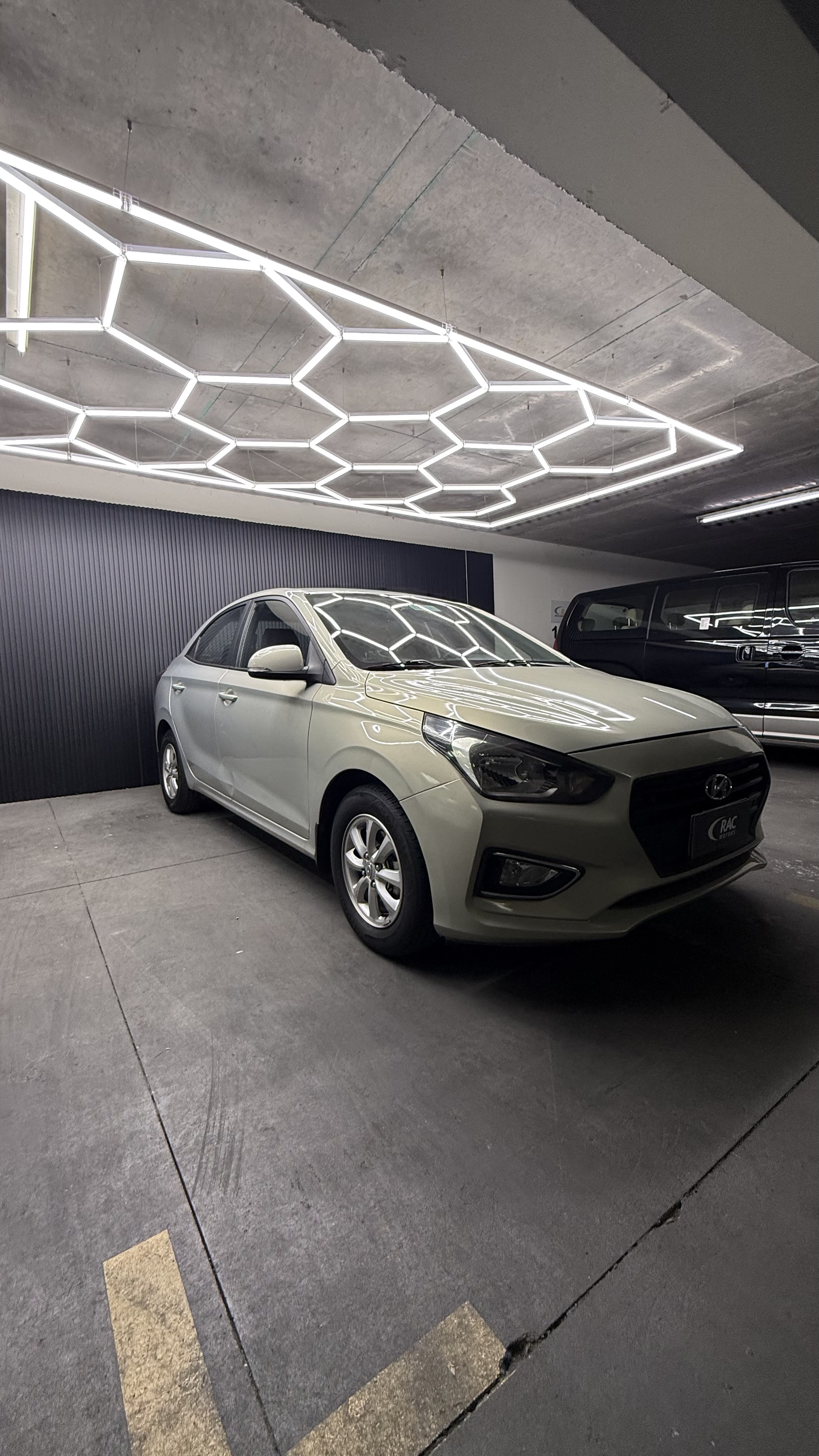 Hyundai Verna 2022 — foto 3