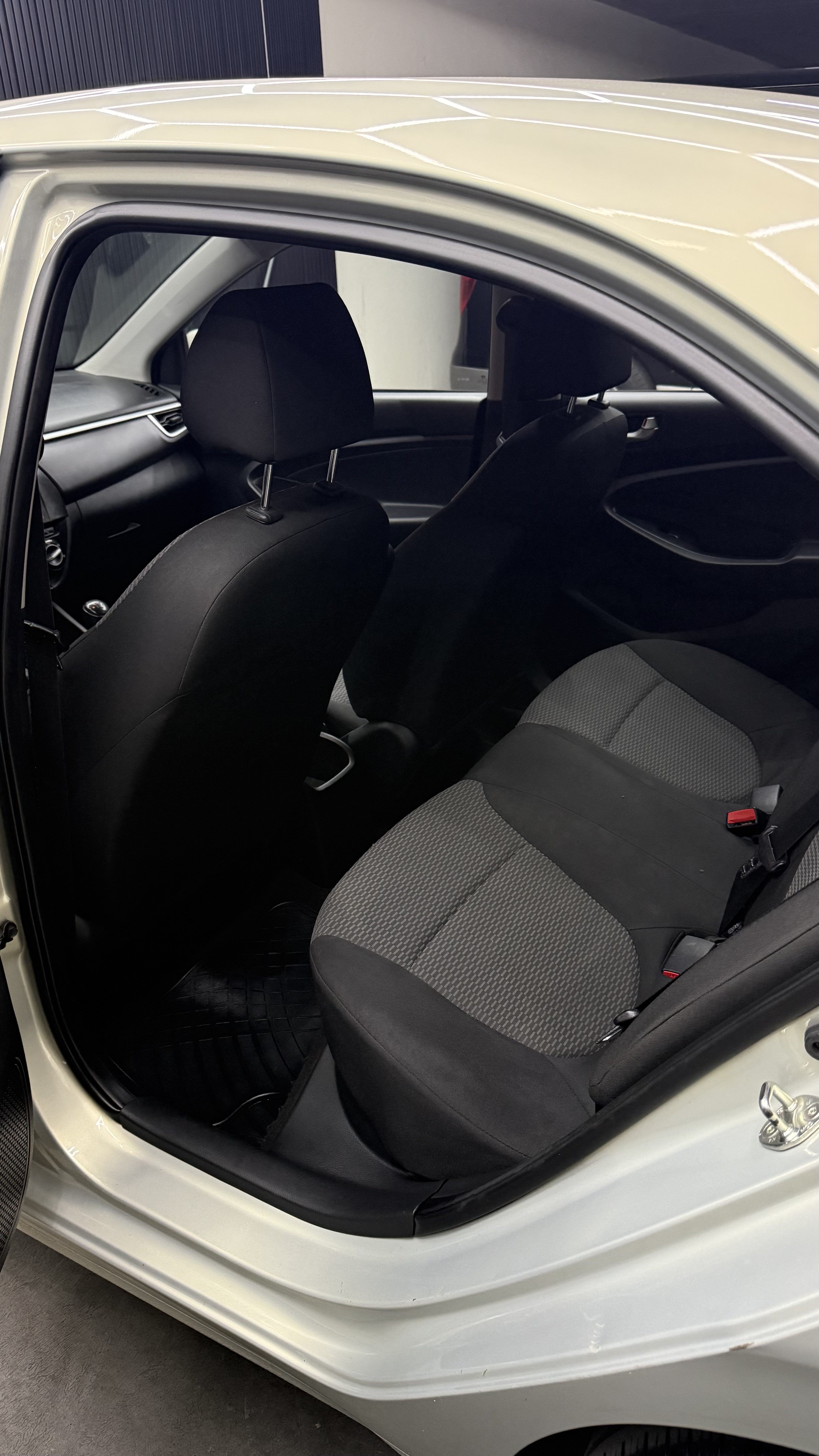 Hyundai Verna 2022 — foto 10