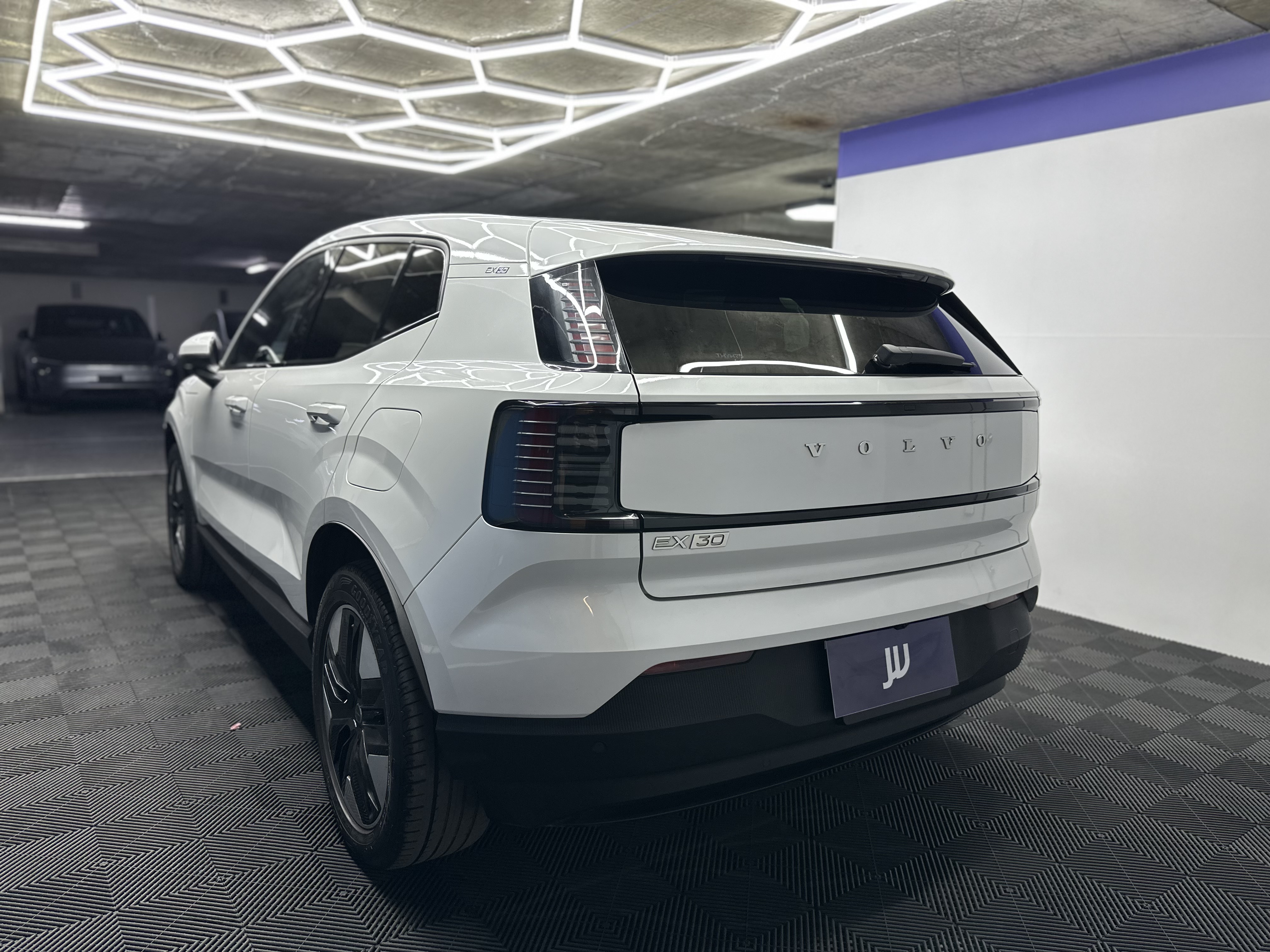 Volvo Ex30 — foto 4 de 17
