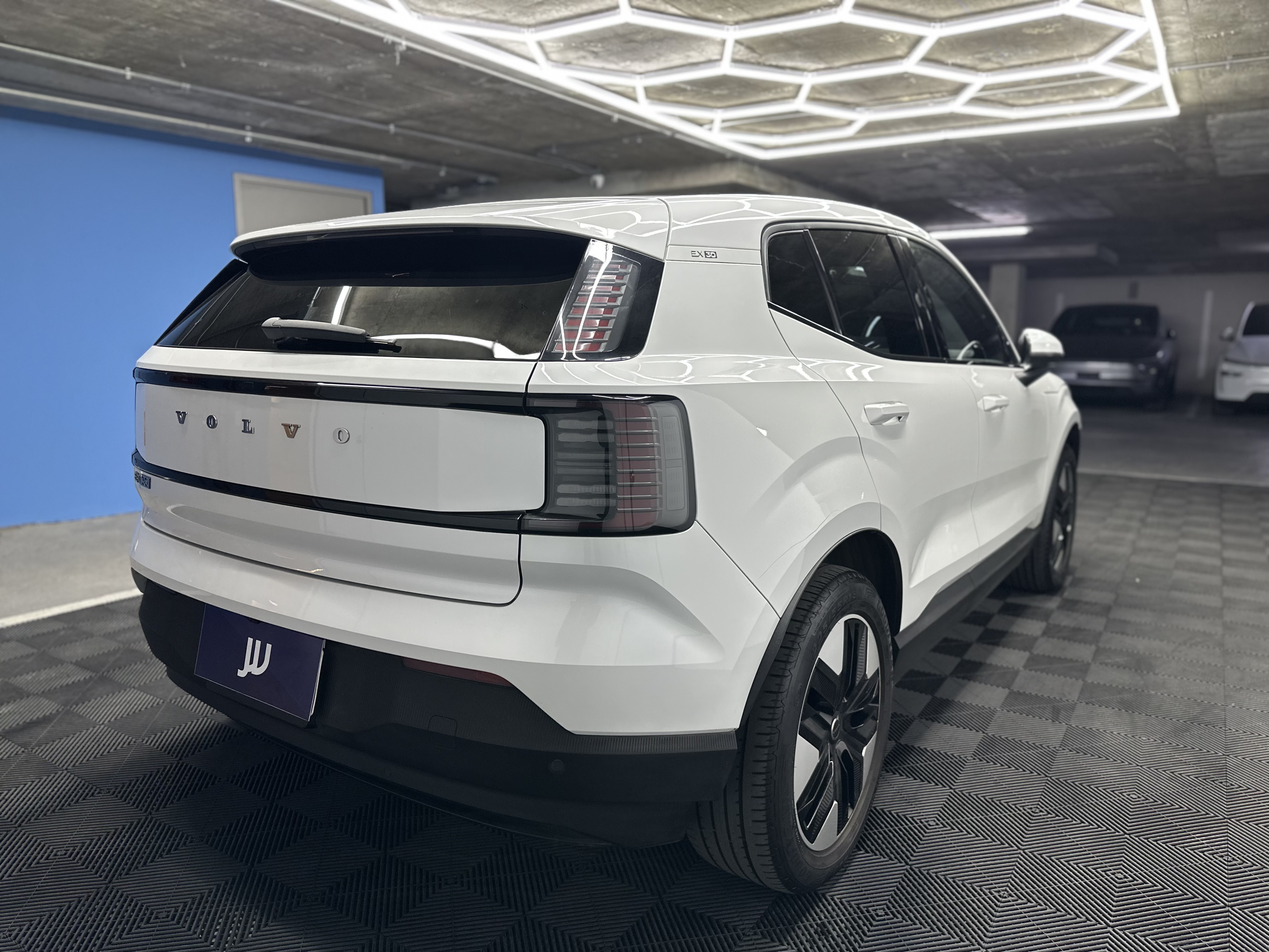 Volvo Ex30 — foto 6 de 17