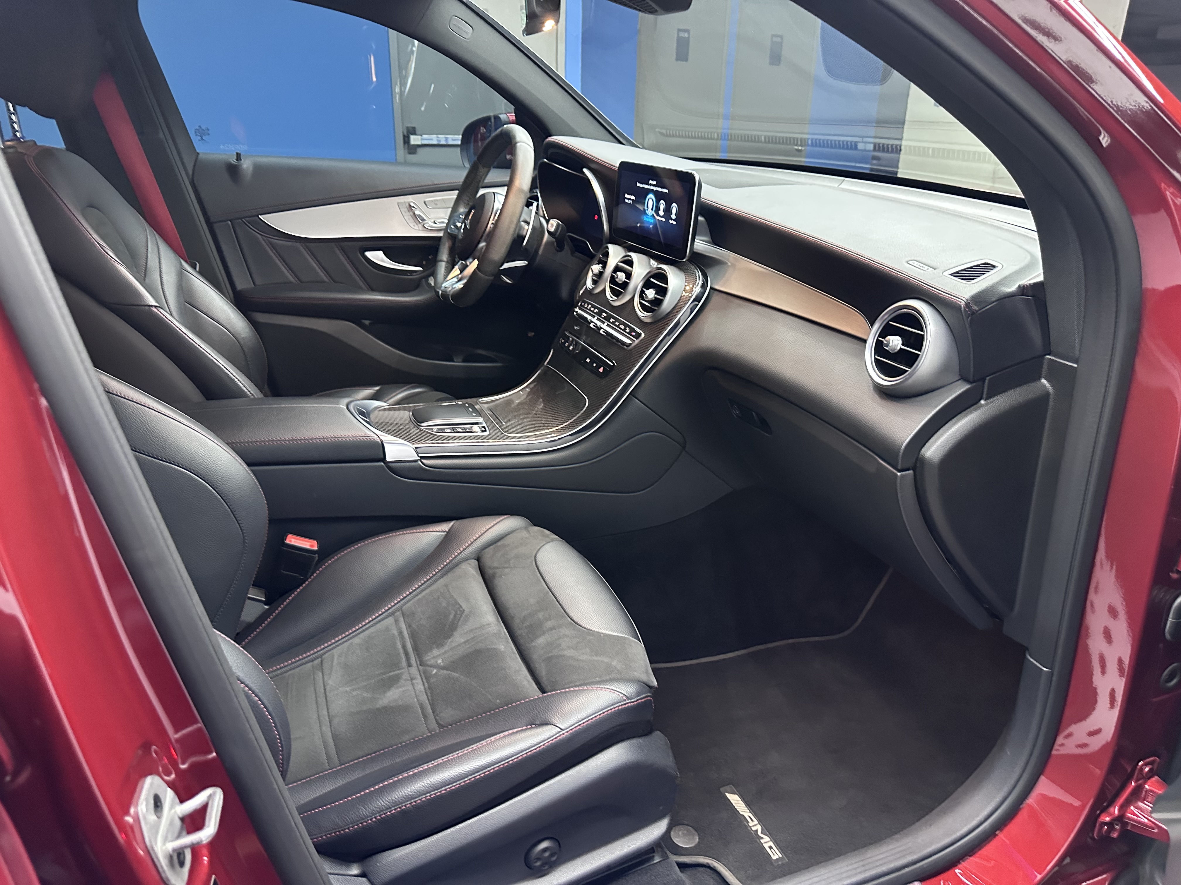 Mercedes-Benz Glc43 Amg — foto 14 de 17