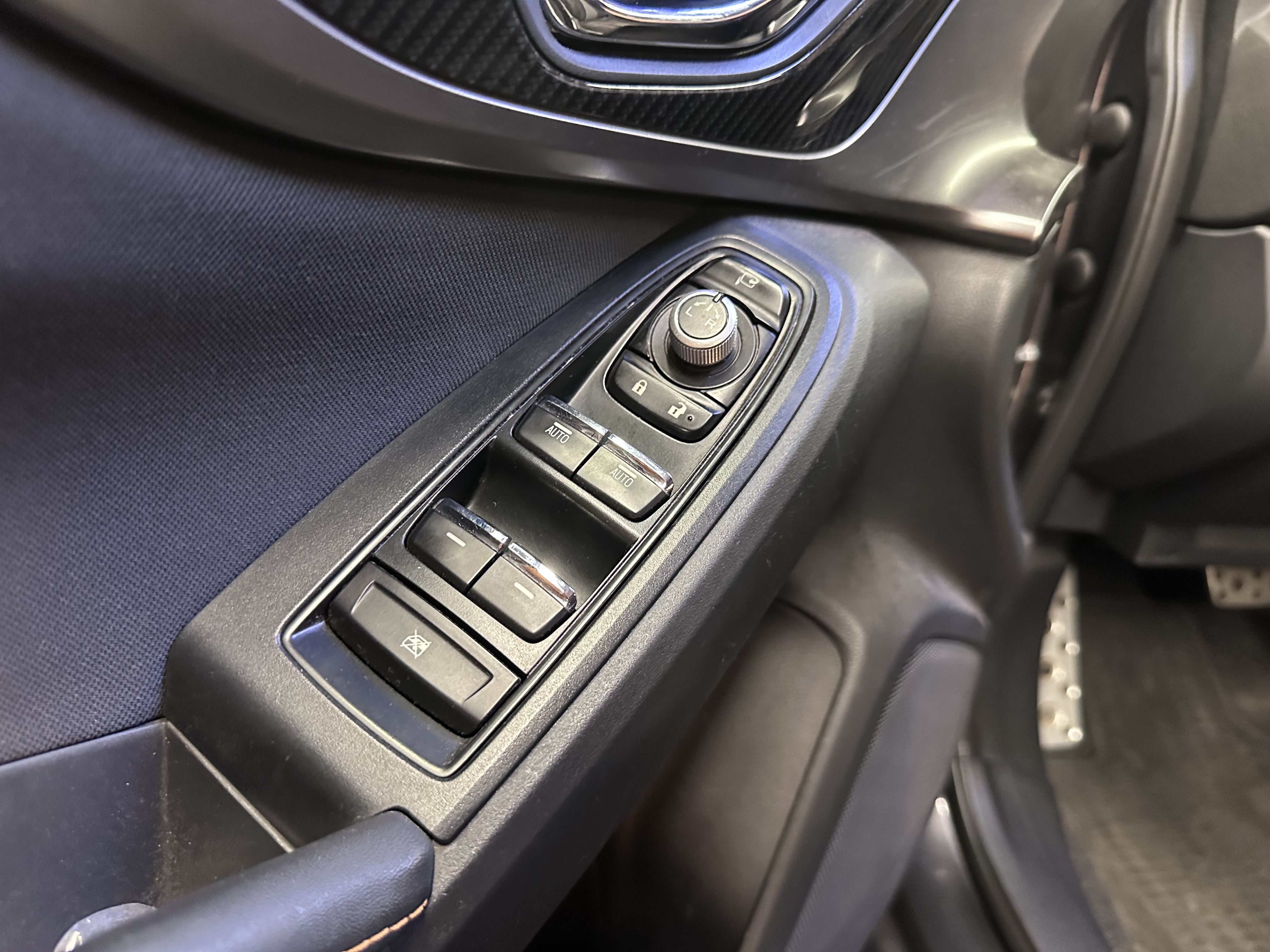 Subaru Xv — foto 8 de 17