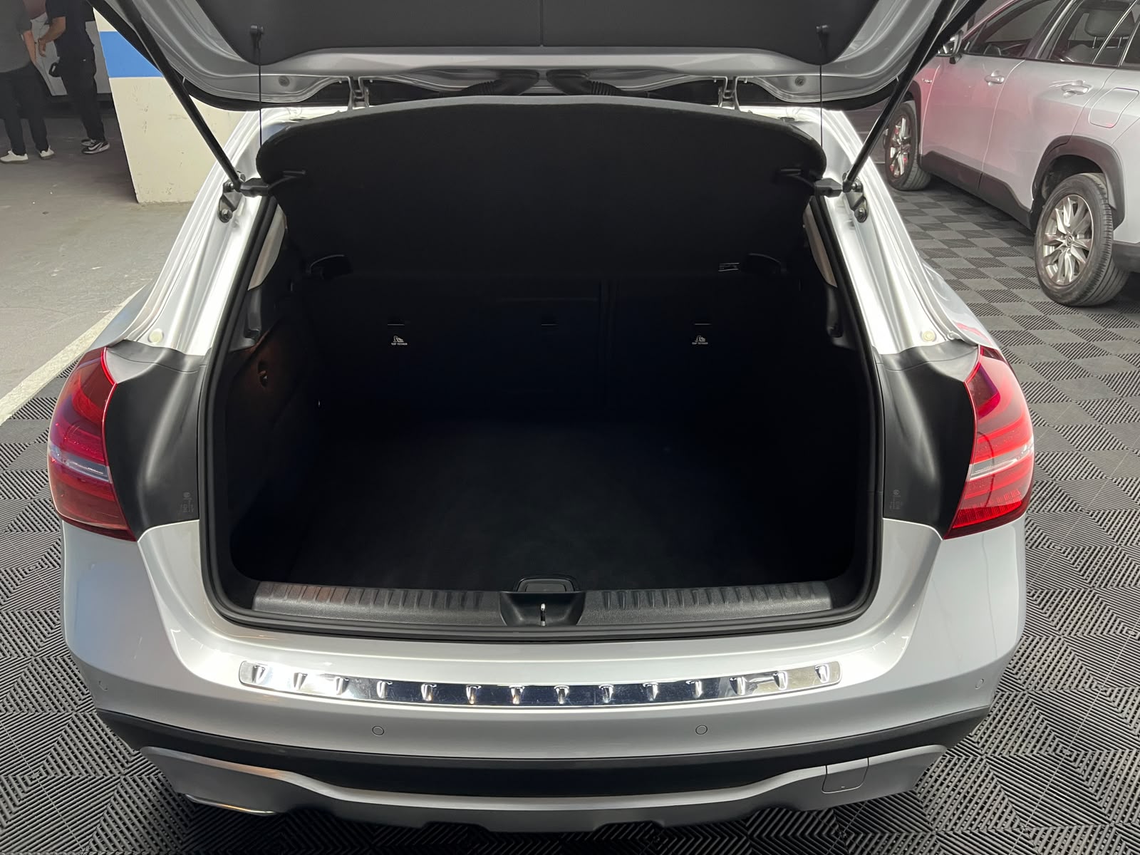 Mercedes-Benz Gla200 — foto 11 de 17