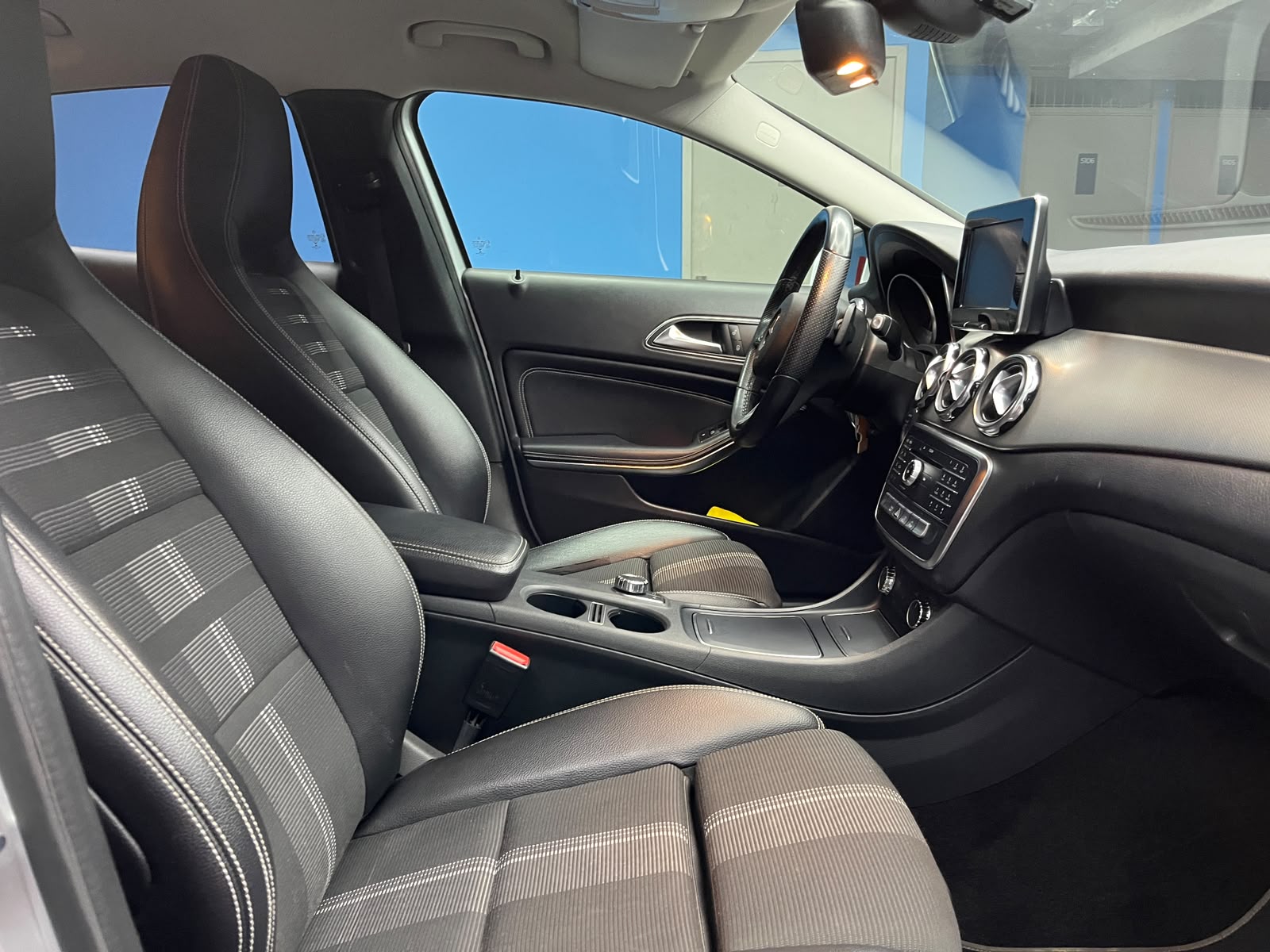 Mercedes-Benz Gla200 — foto 15 de 17